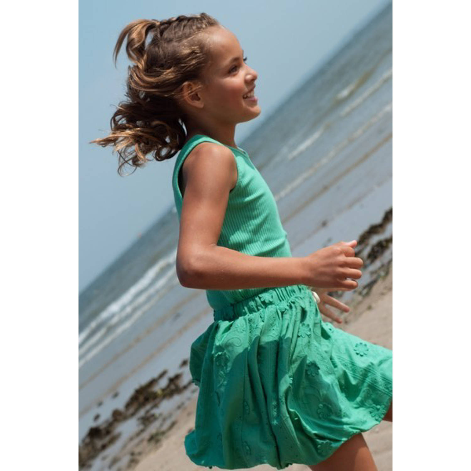 Like Flo mouwloze top groen rib gebreid