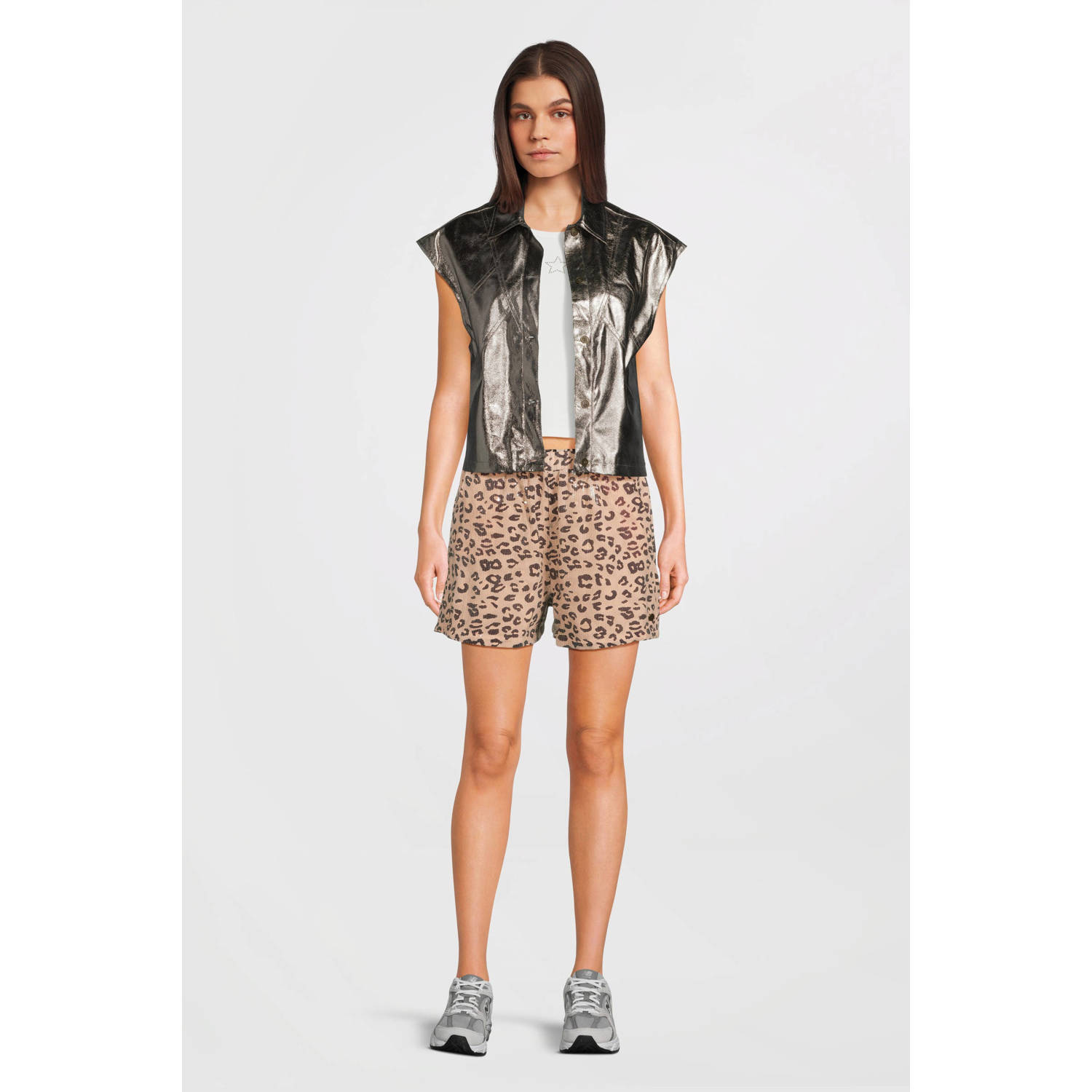 Like Flo Young casual short lichtbruin