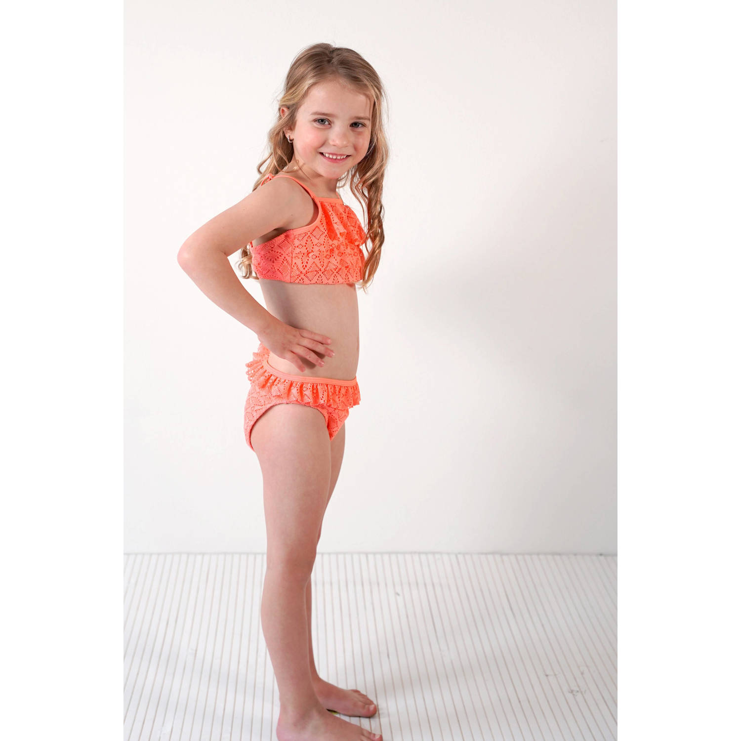 B.Nosy bikini met broderie koraaloranje