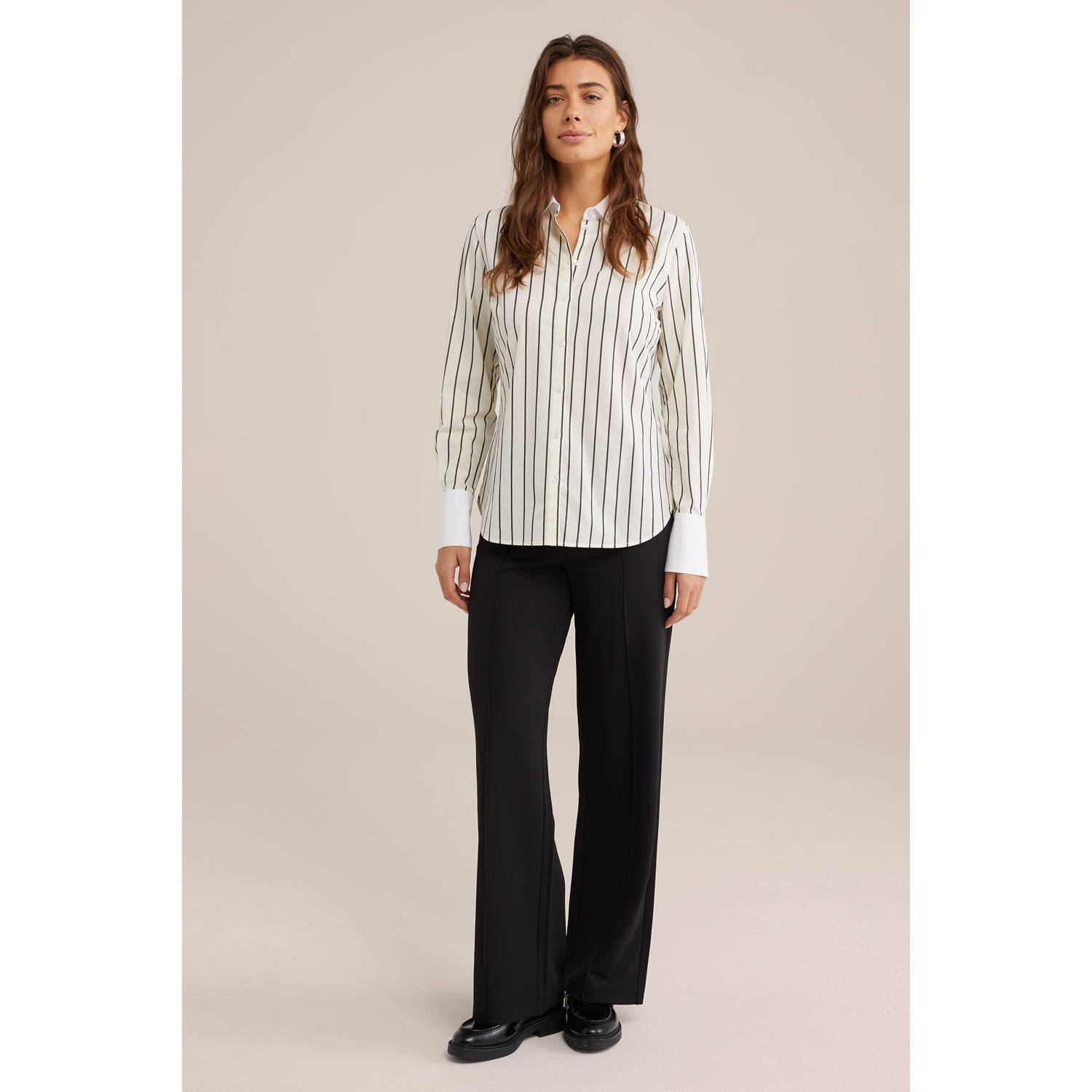 WE Fashion straight regular waist broek zwart
