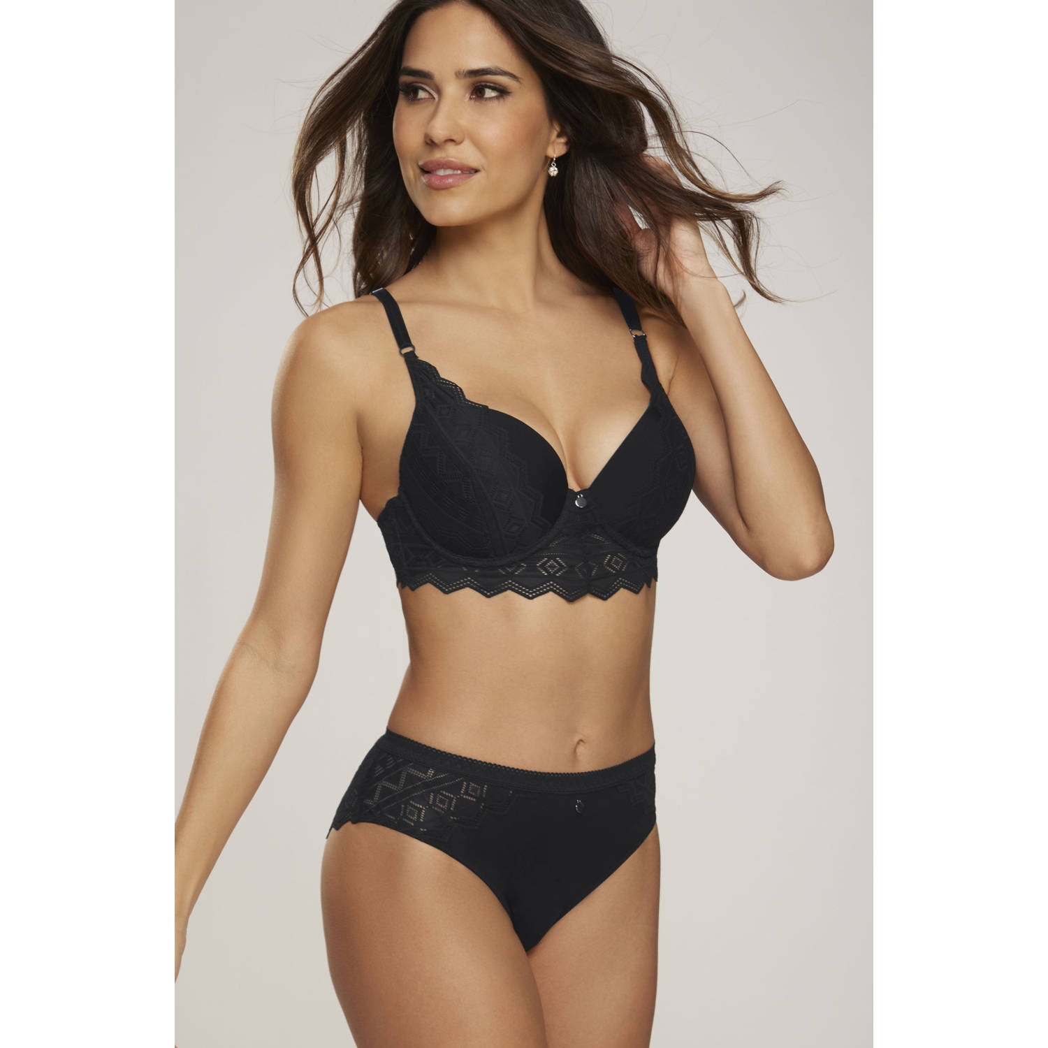 S.Oliver RED LABEL Beachwear Push-up-bh Romane met beugel en grafische kant in transparante look lingerie