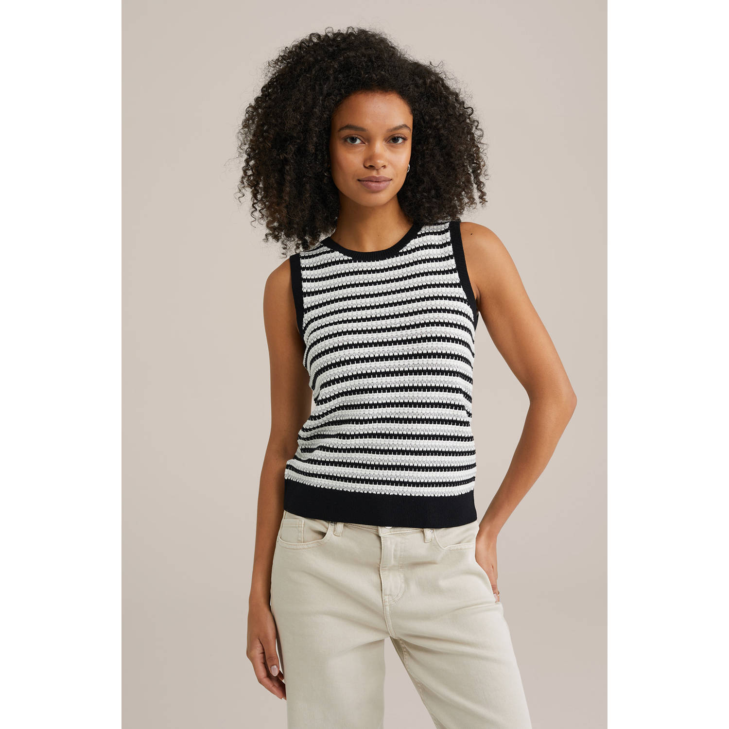 WE Fashion spencer zwart grof gebreid