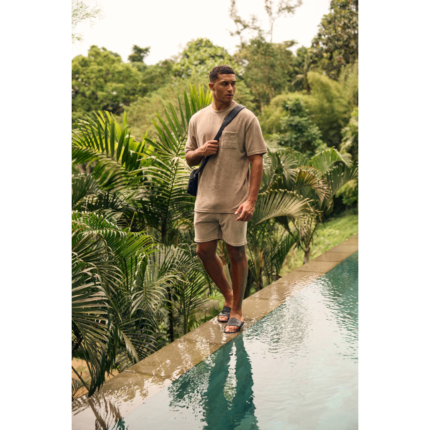 Malelions regular casual short taupe