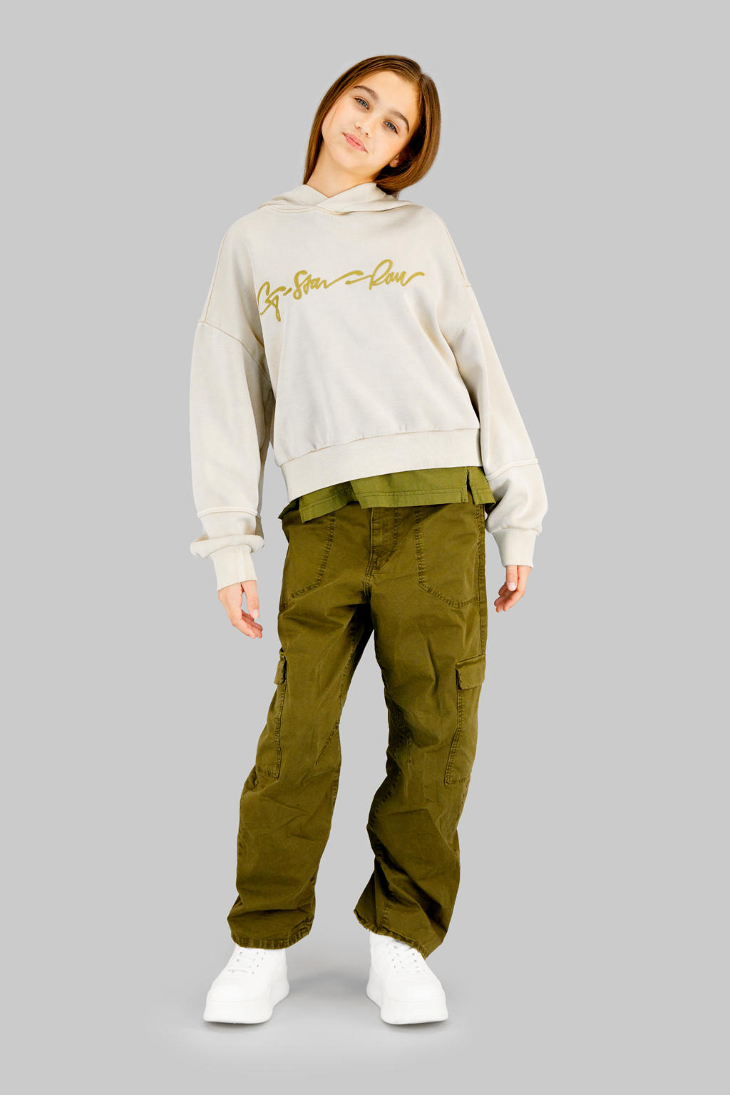 Ecru en olijfgroene meisjes G-STAR sweater met logo dessin, lange mouwen, capuchon en geribde boorden