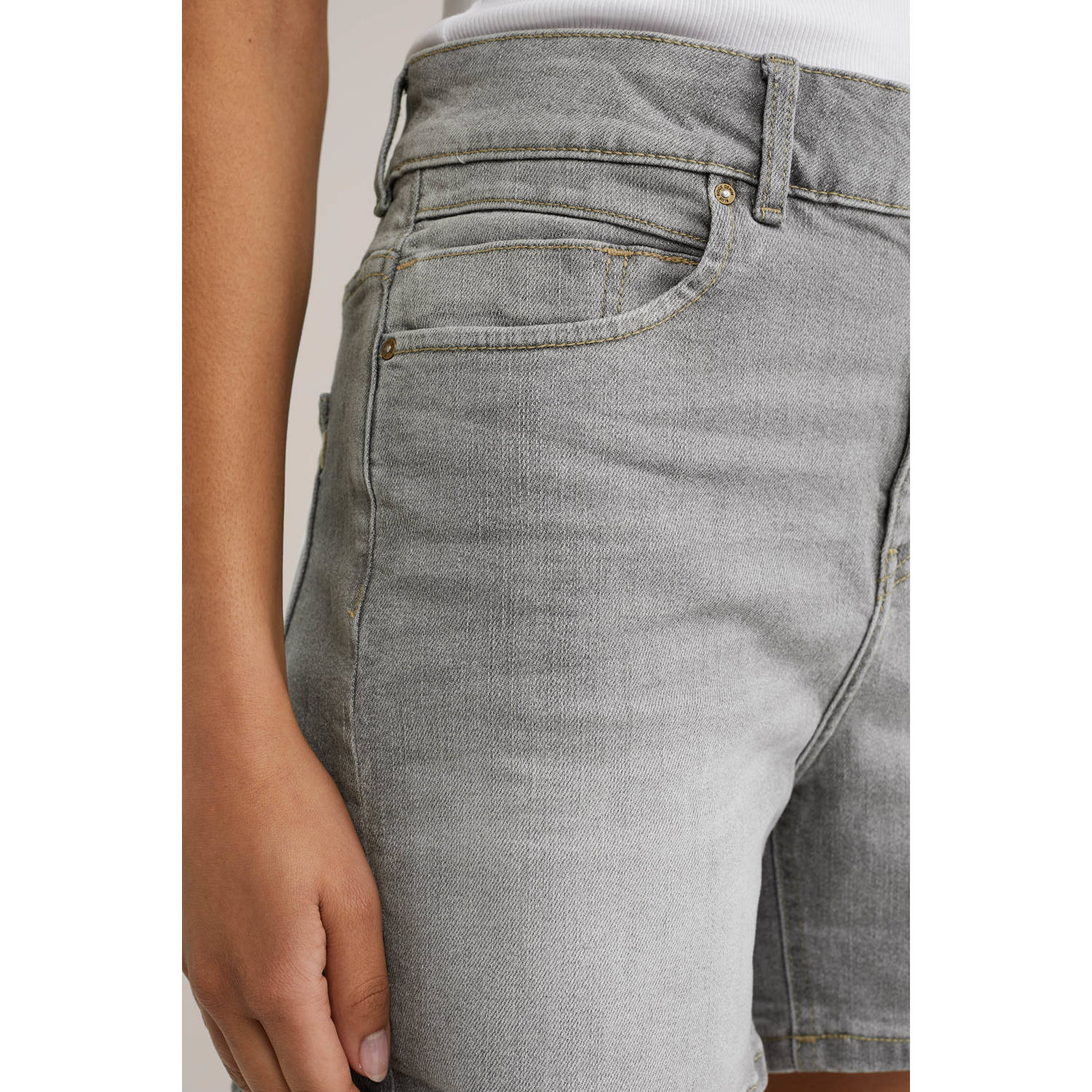 WE Fashion Blue Ridge slim fit short grey denim
