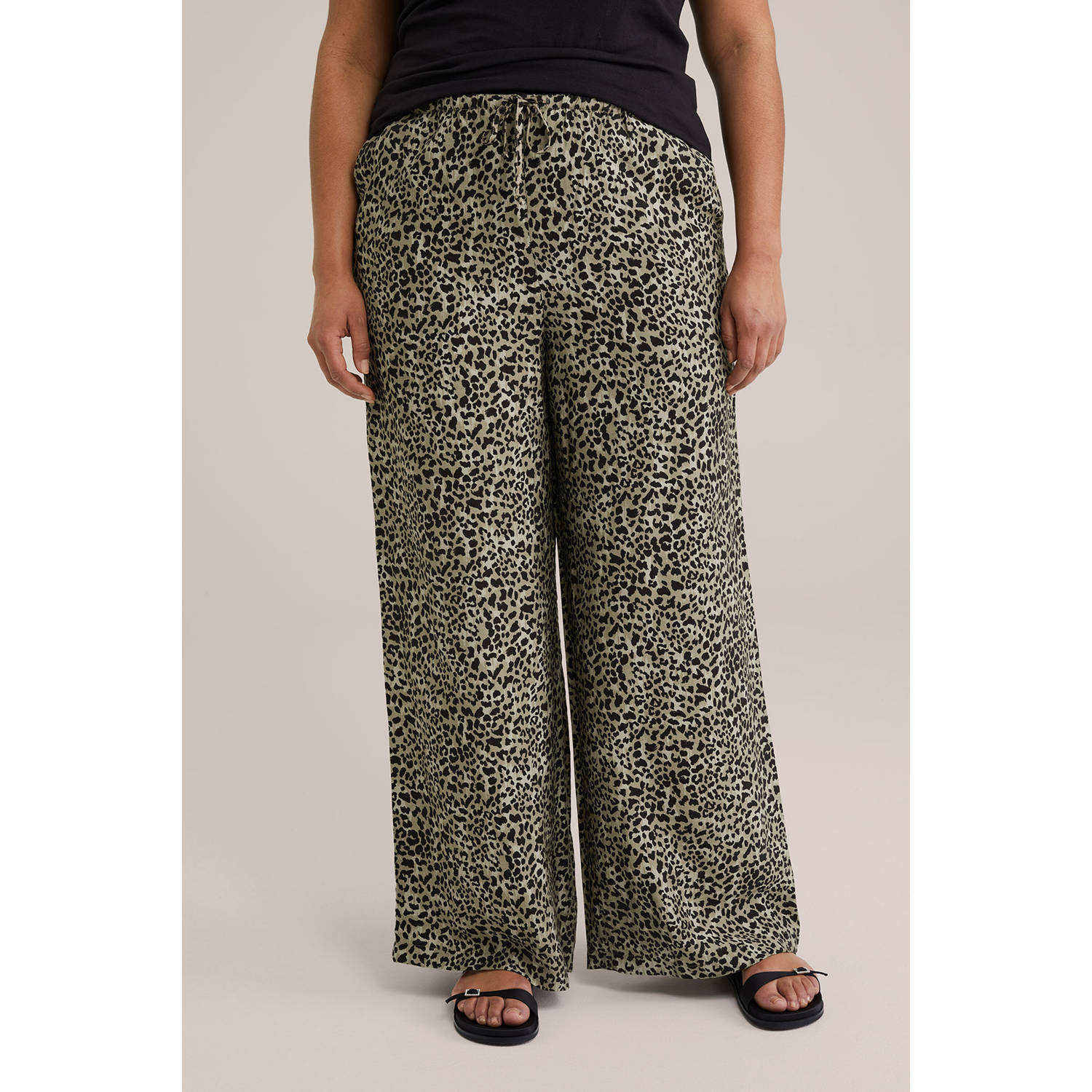 WE Fashion Curve regular waist broek zwart
