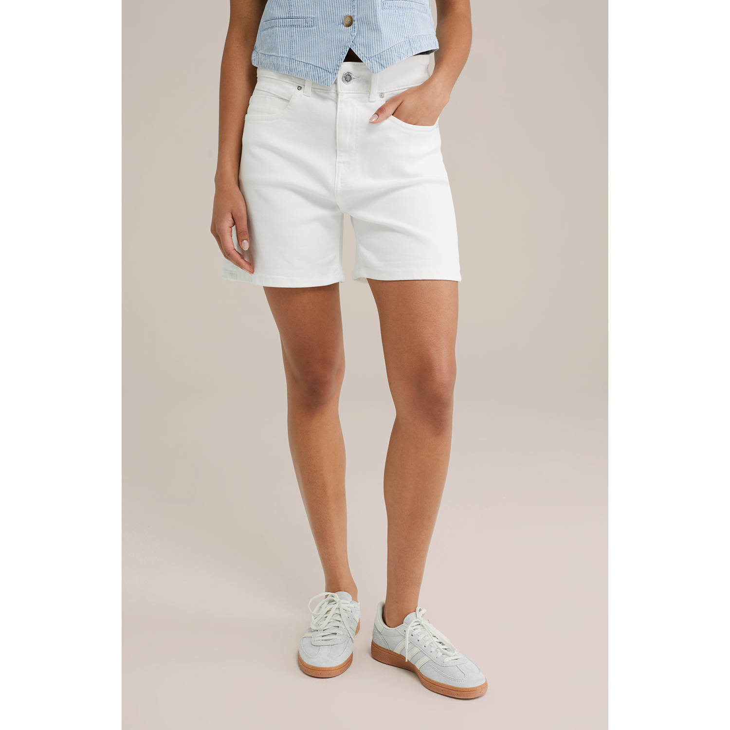 WE Fashion Blue Ridge slim regular waist denim short wit