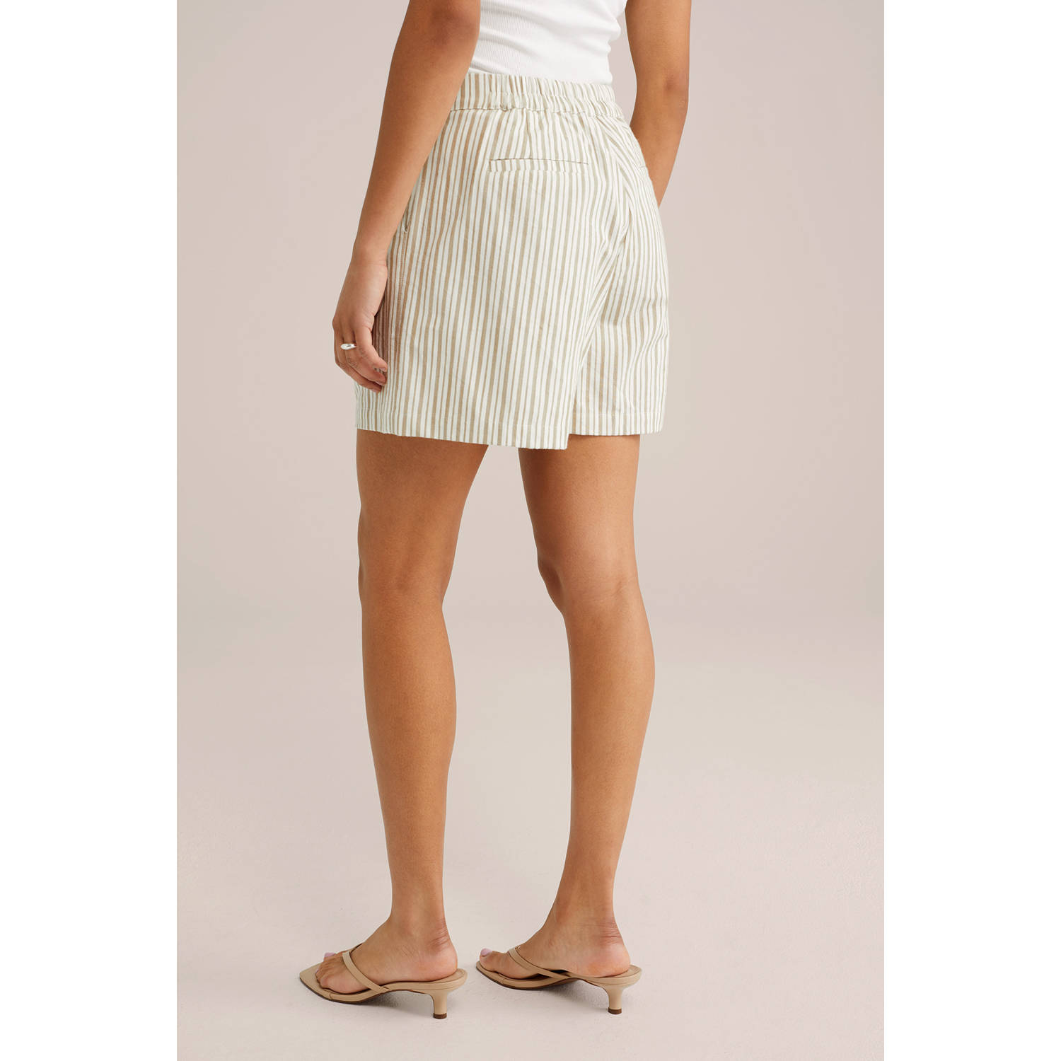 WE Fashion regular waist casual short beige