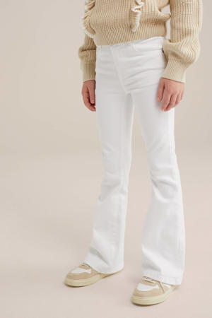 flared jeans wit