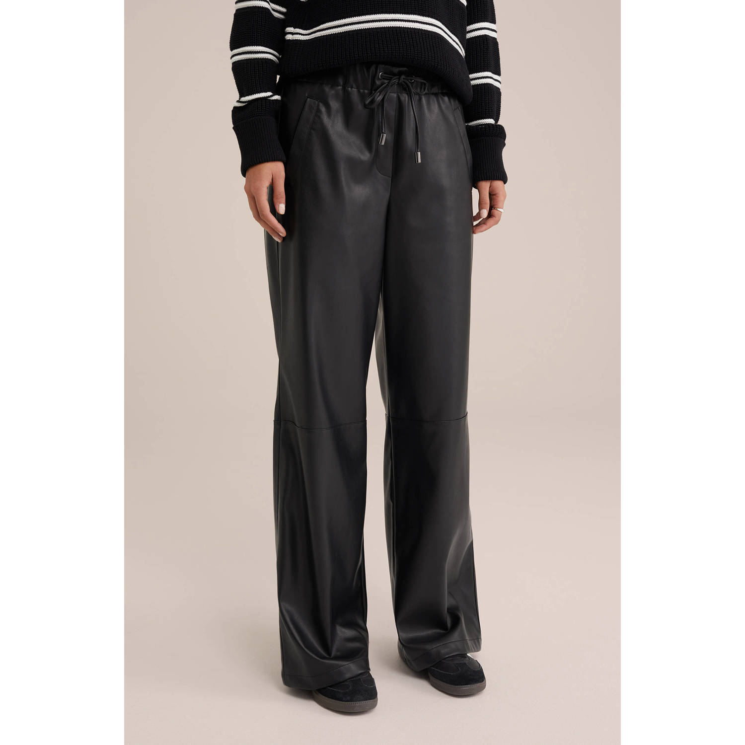 WE Fashion regular waist broek zwart