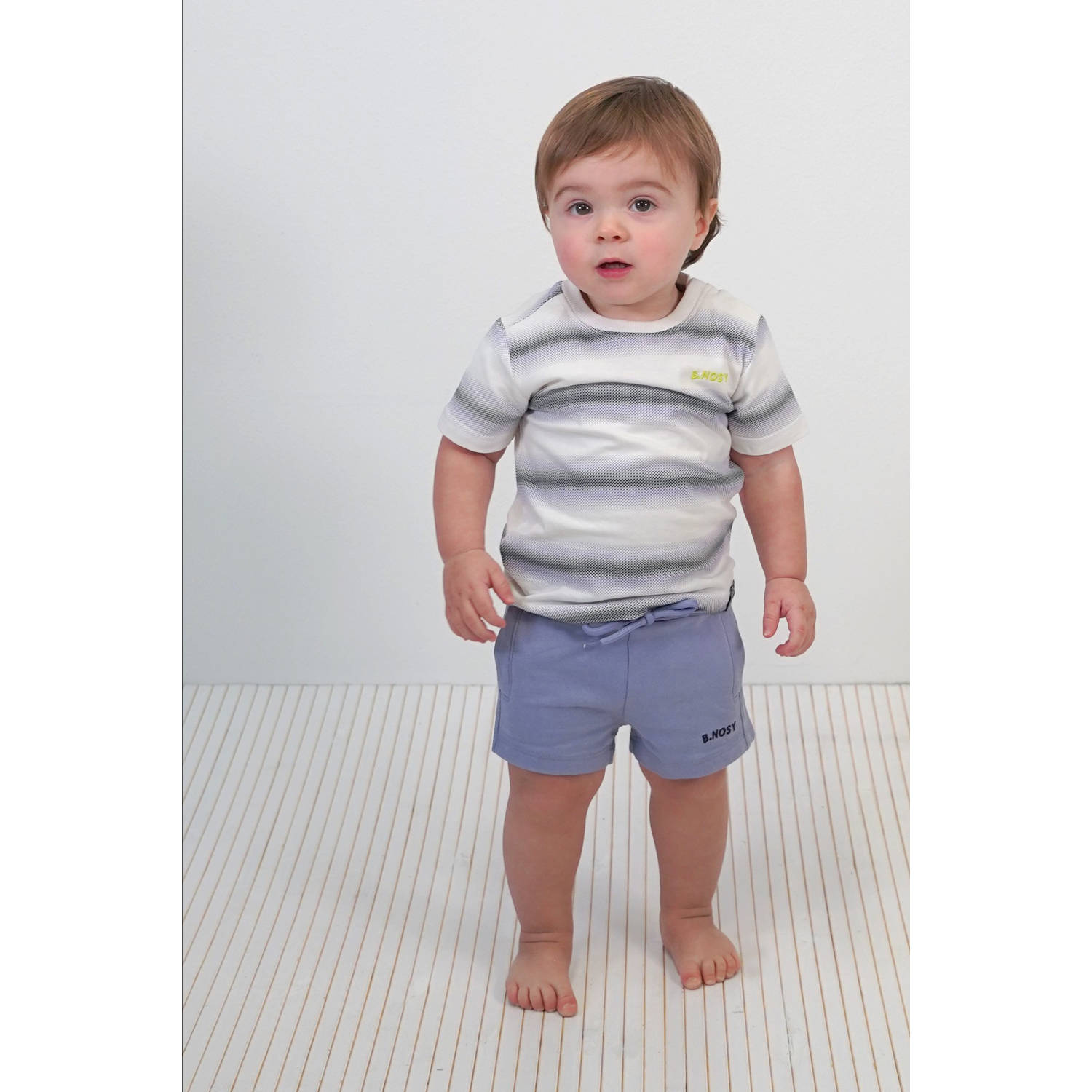 B.Nosy sweatshort lila