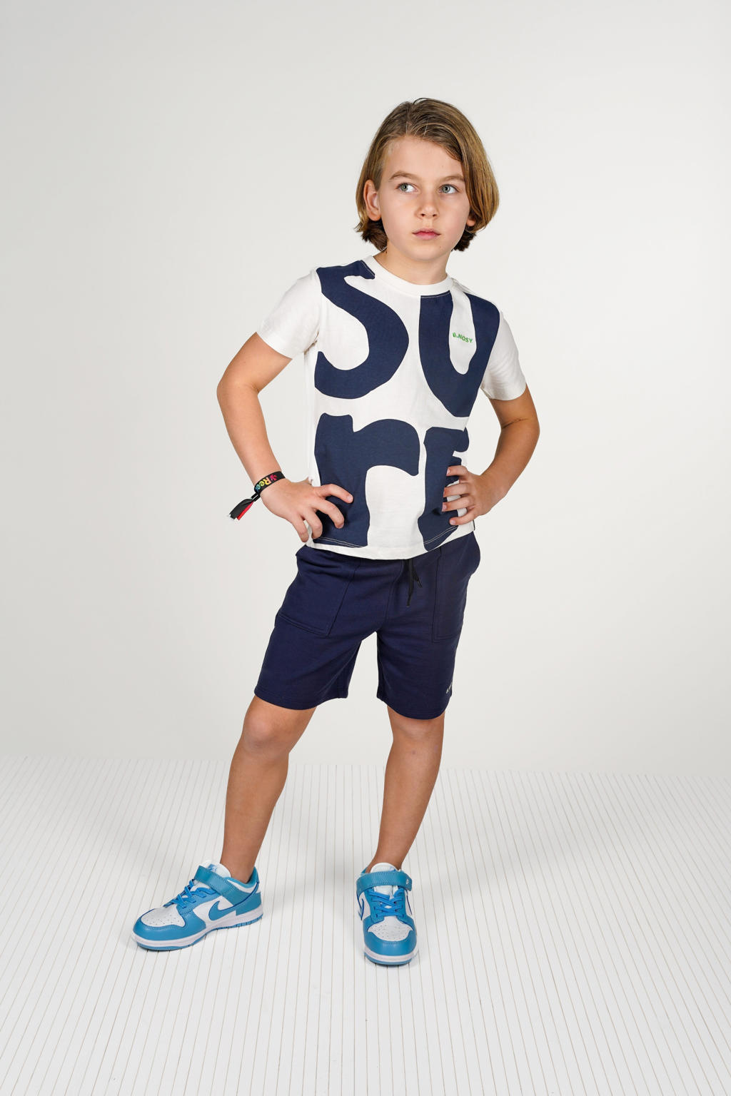 Donkerblauwe jongens B.Nosy sweatshort met regular waist, elastische tailleband met koord en effen