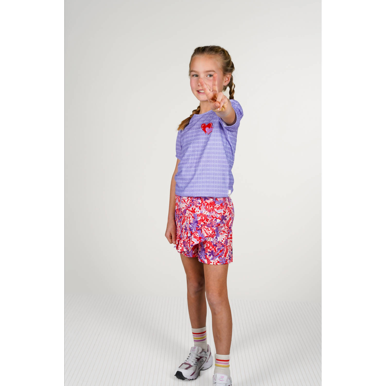 B.Nosy skort rood