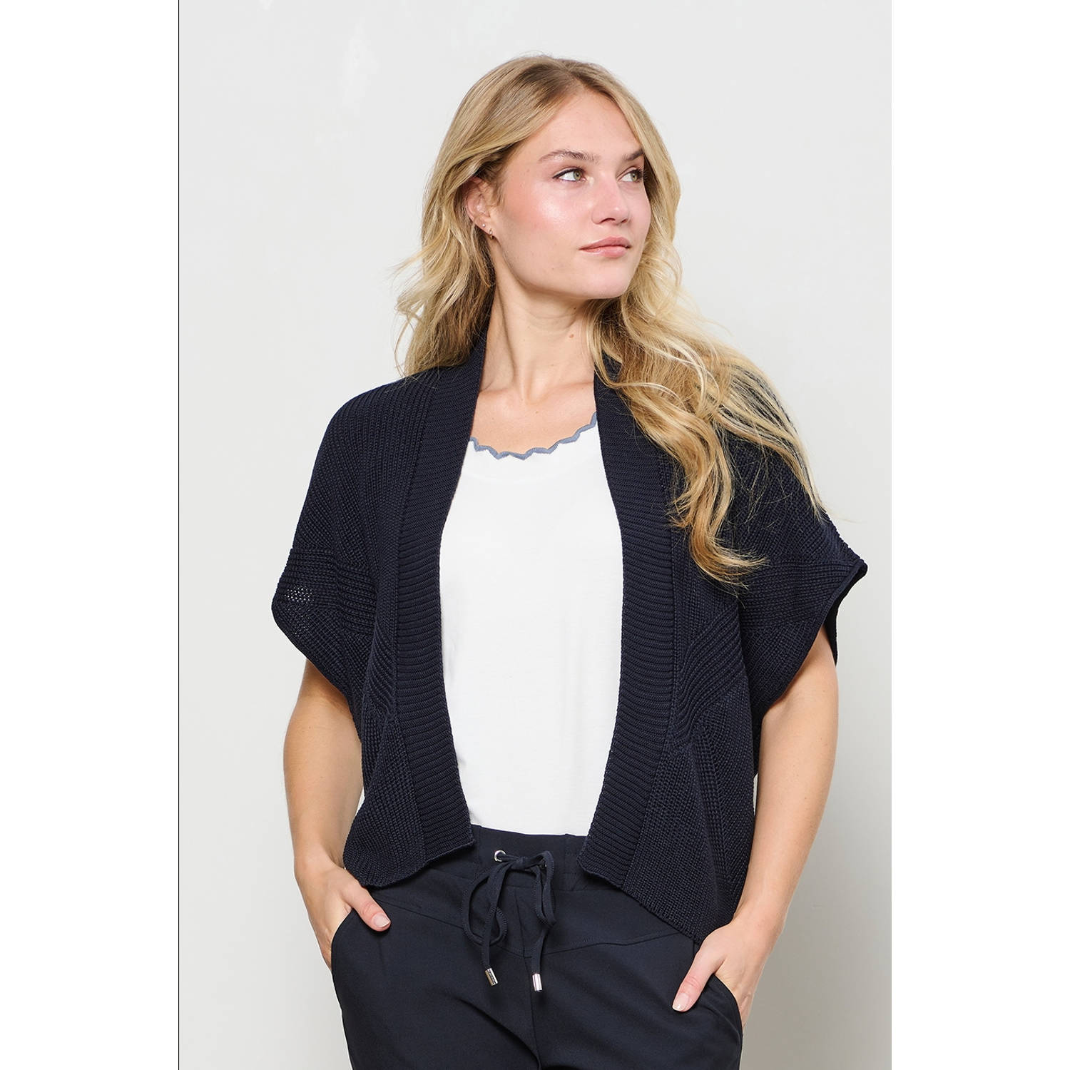 &Co Woman vest donkerblauw gebreid