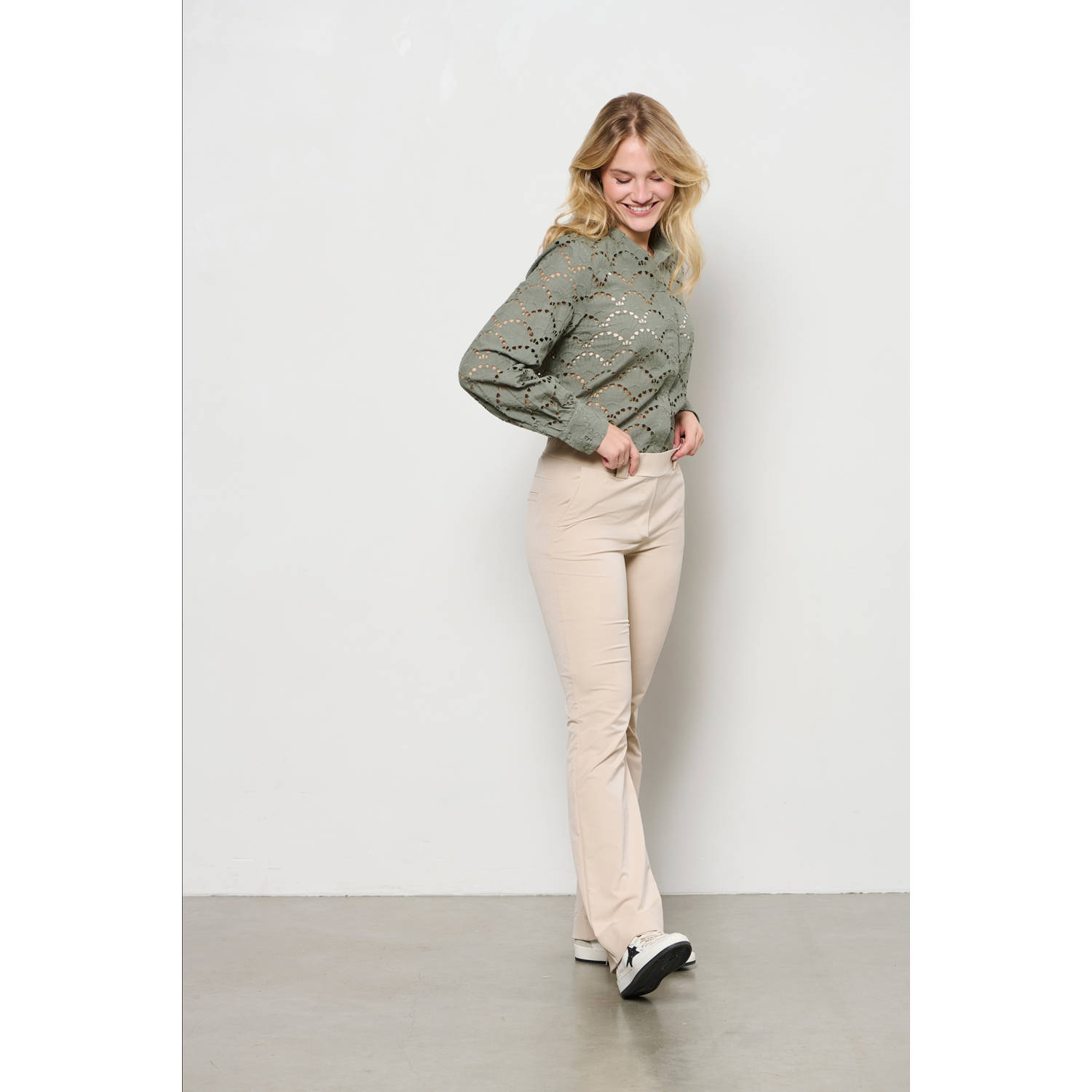 &Co Woman blouse kaki broderie