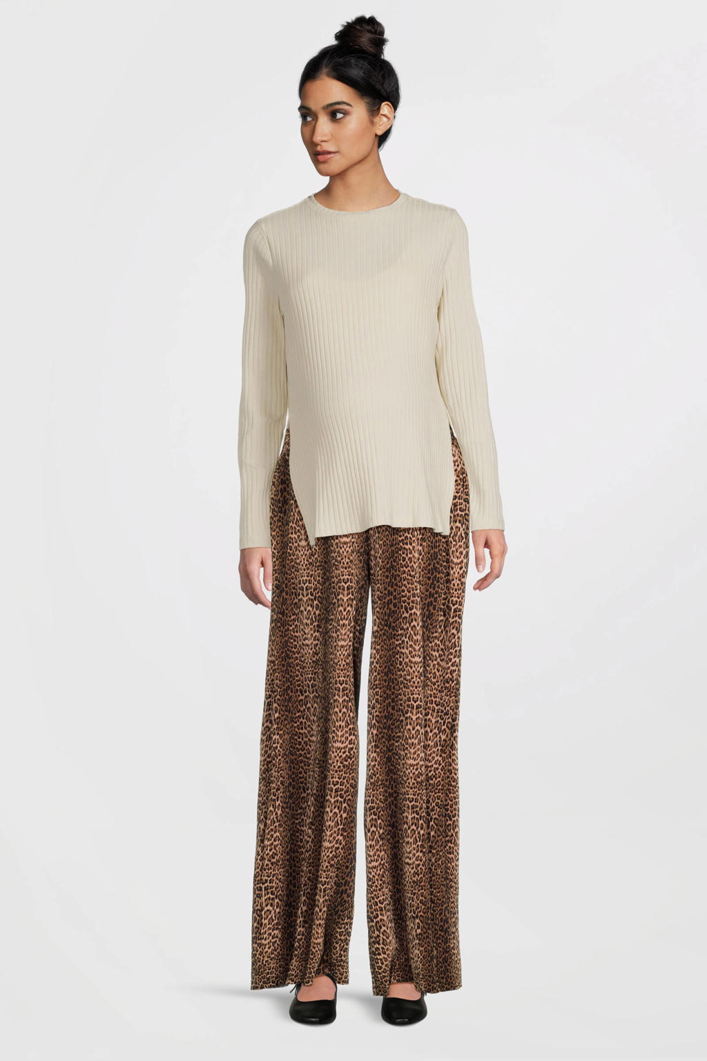 Bruin, zwart en beige dames MAMALICIOUS wide leg regular waist zwangerschaps casual broek met panterprint