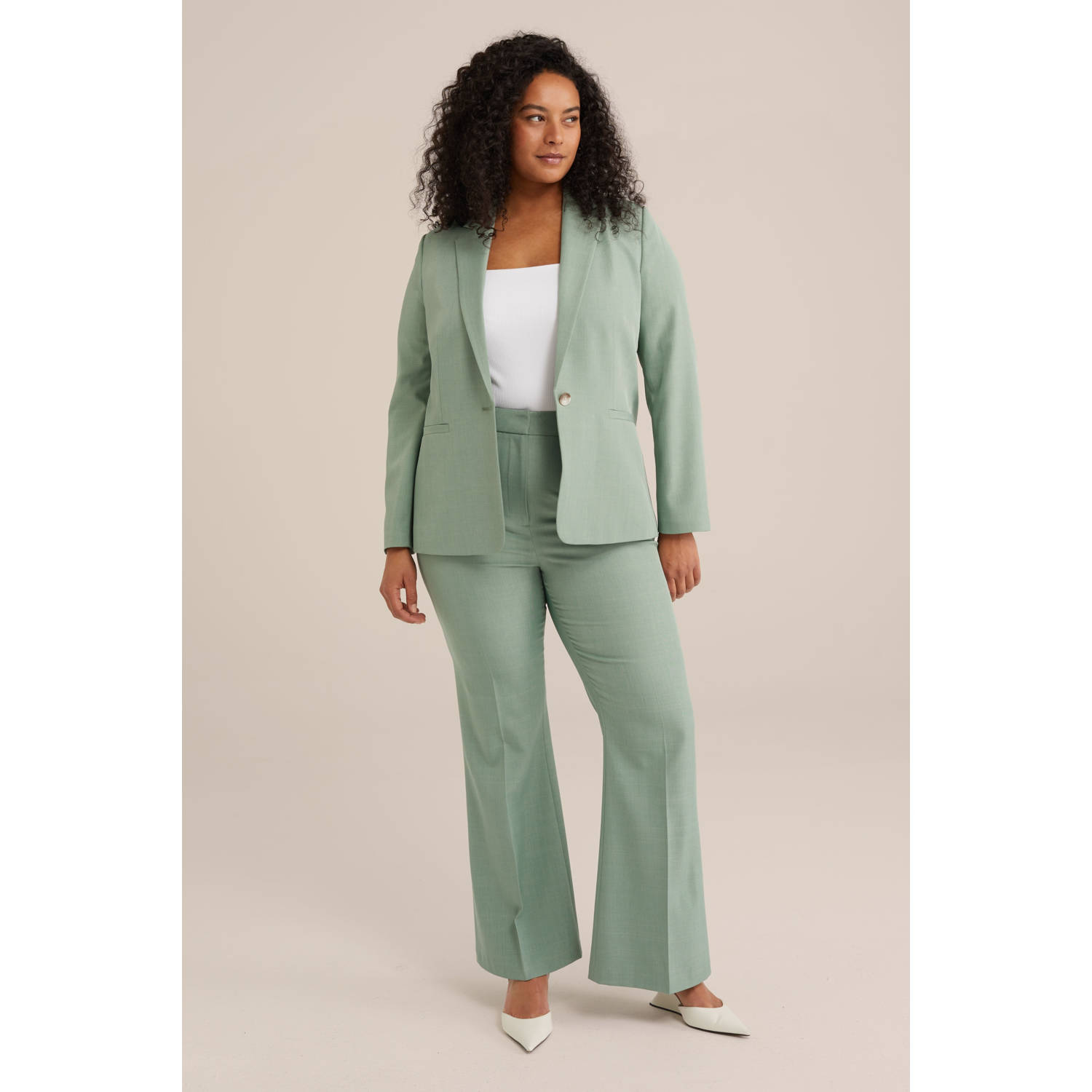 WE Fashion Curve flared regular waist broek mintgroen