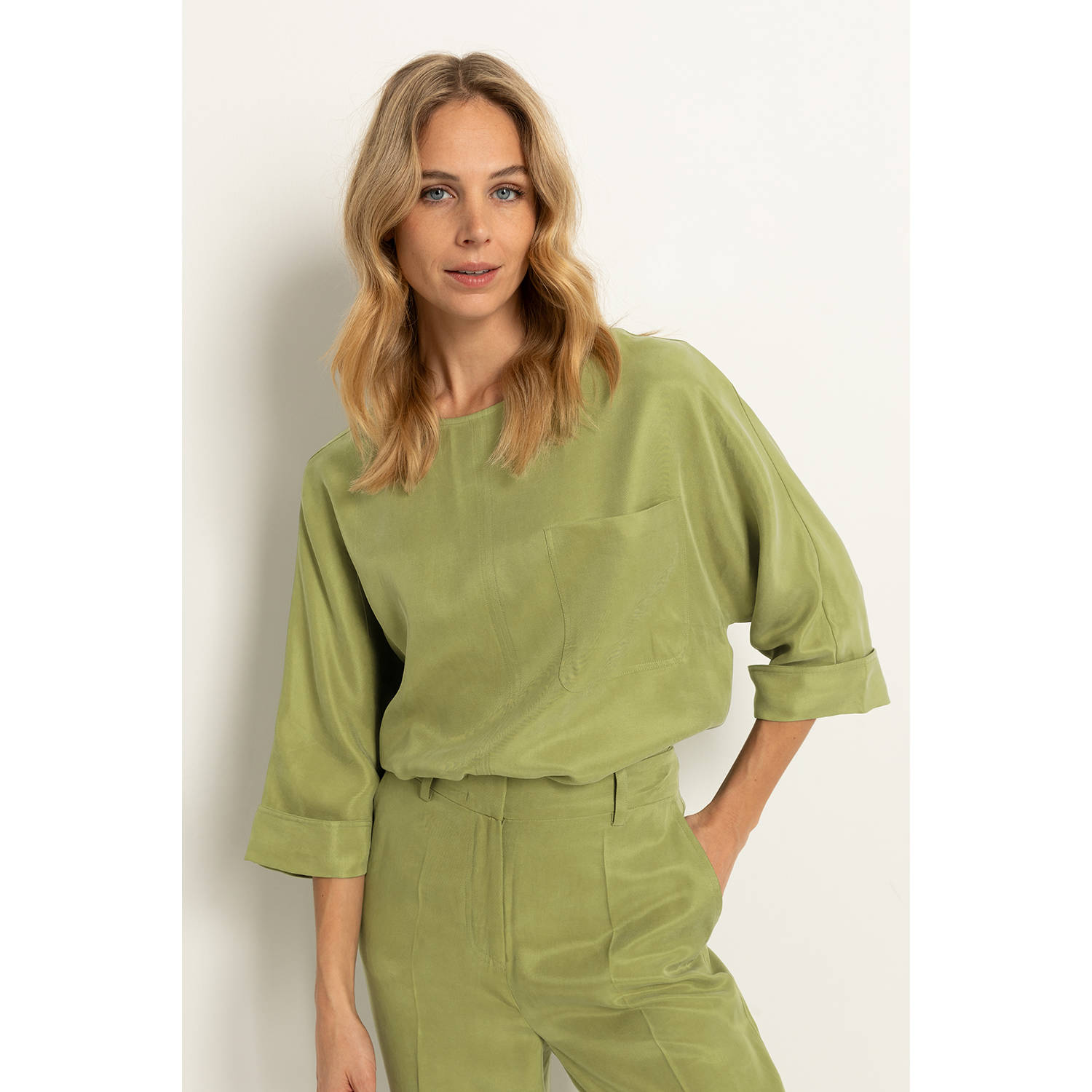Claudia Sträter top groen