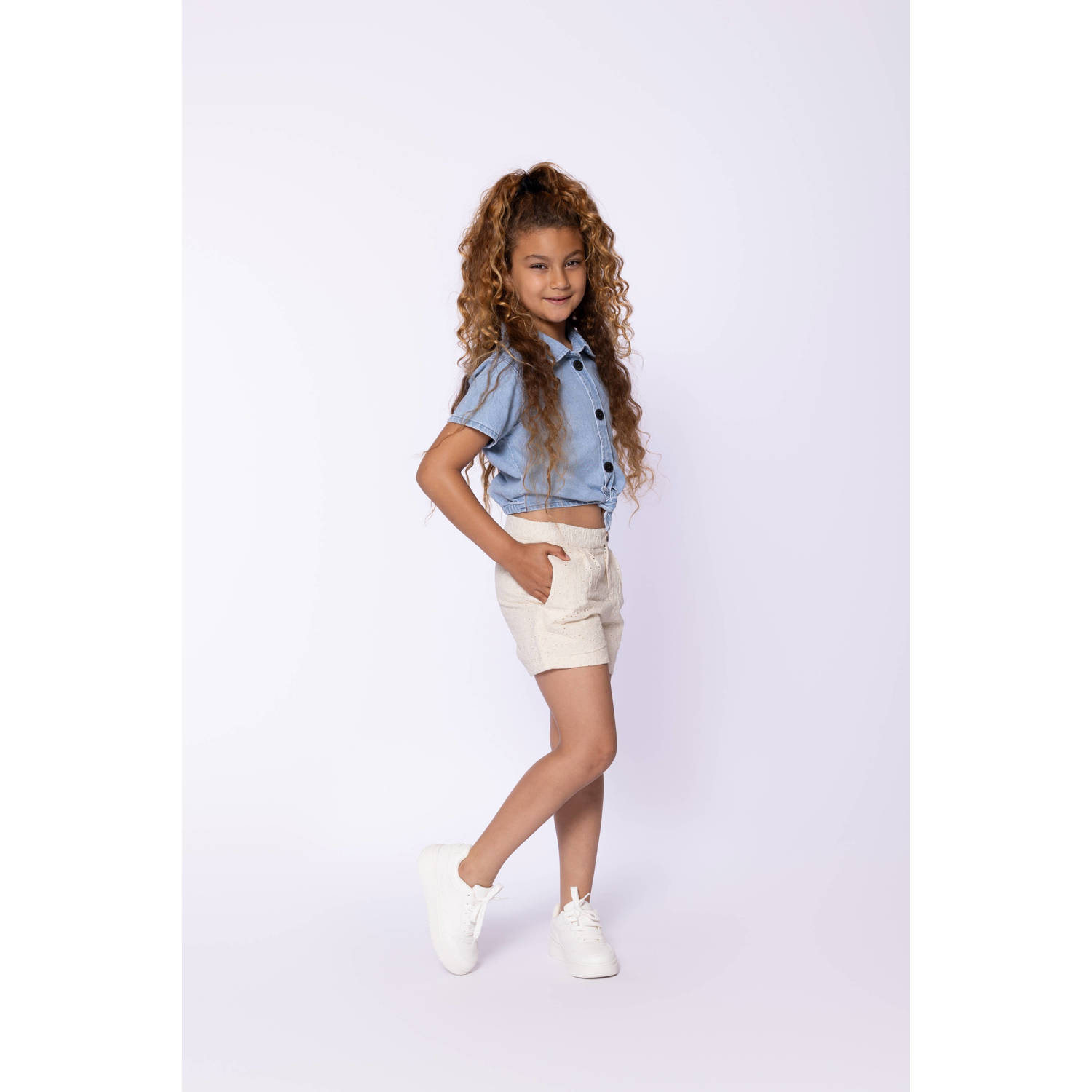 No Way Monday casual short ecru