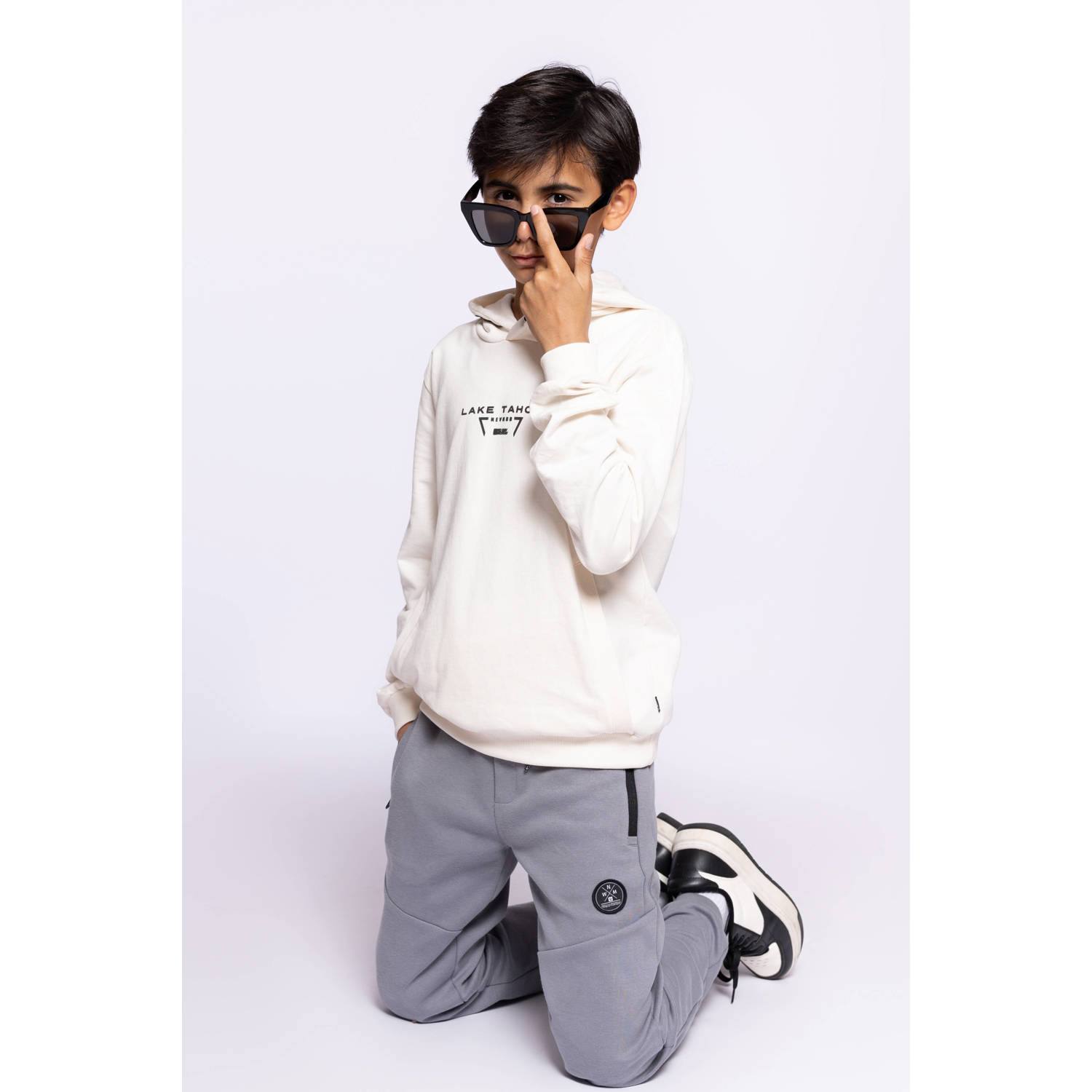 No Way Monday hoodie ecru