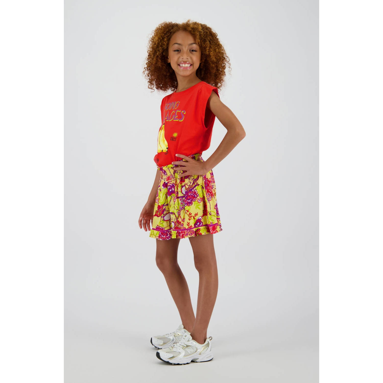 Vingino regular casual short geel