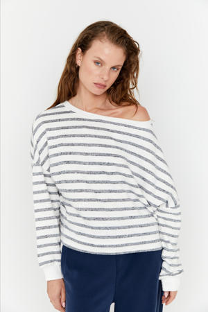 sweater wit