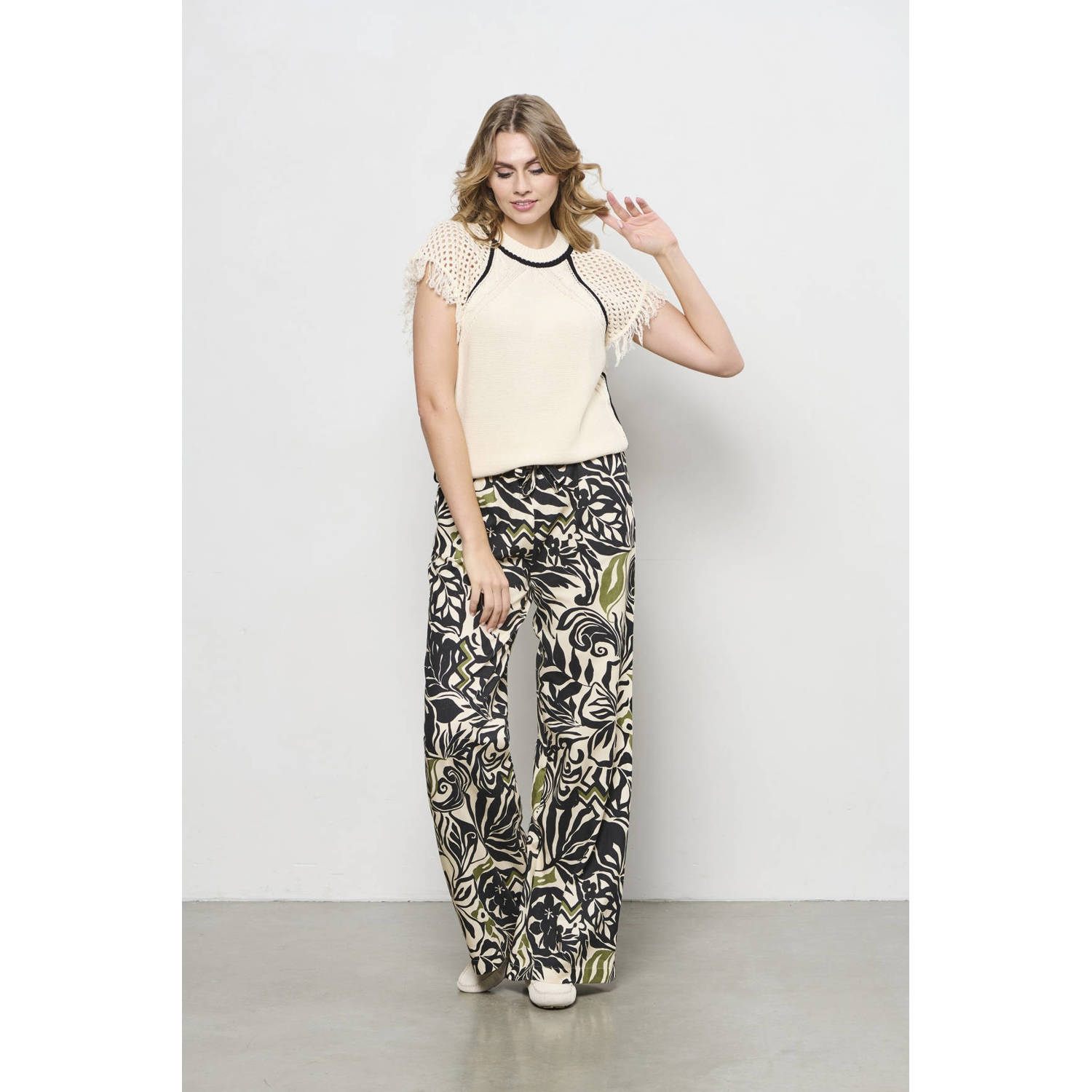 &Co Woman top crème fijn gebreid