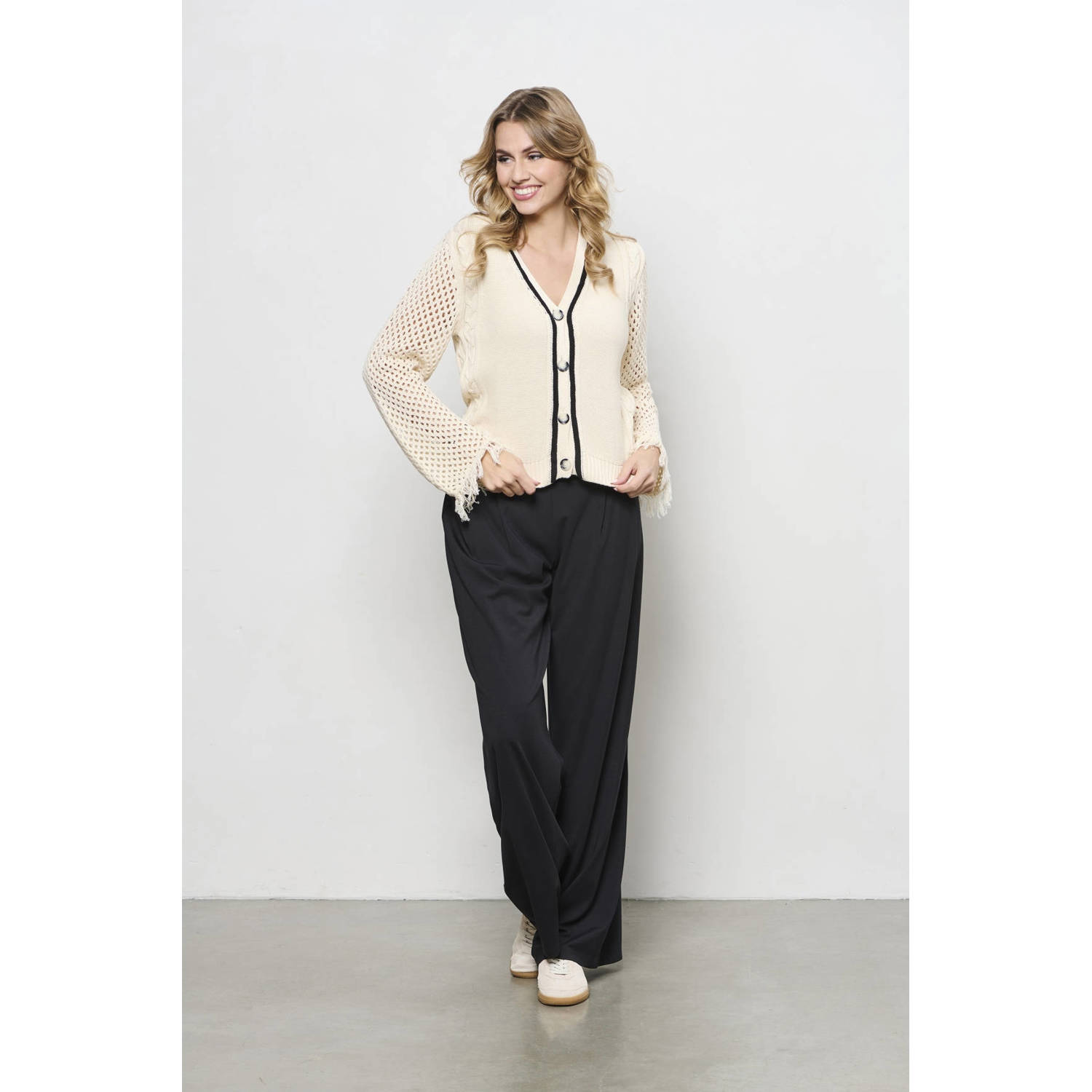 &Co Woman straight regular waist pantalon zwart
