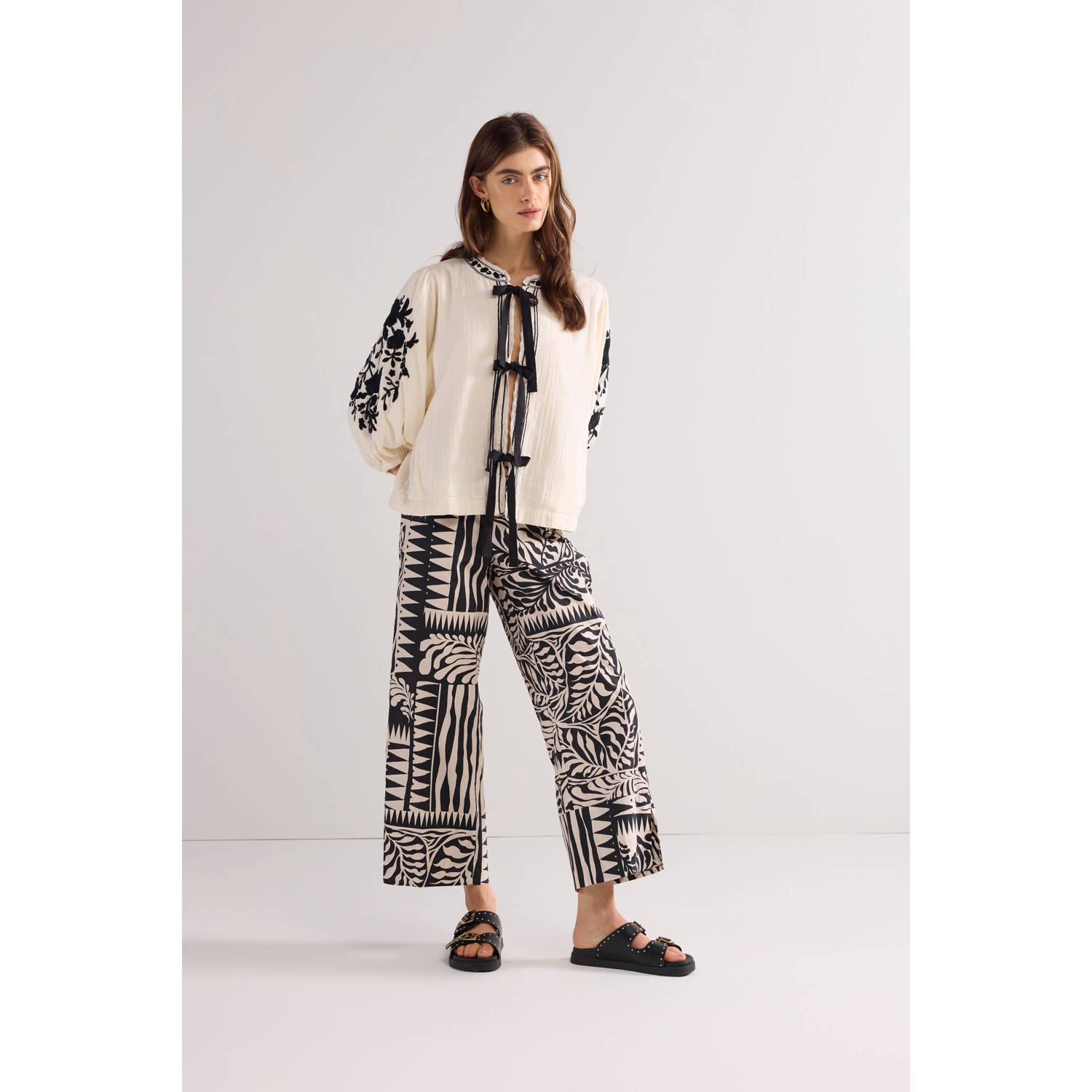 Summum wide leg regular waist casual broek zwart