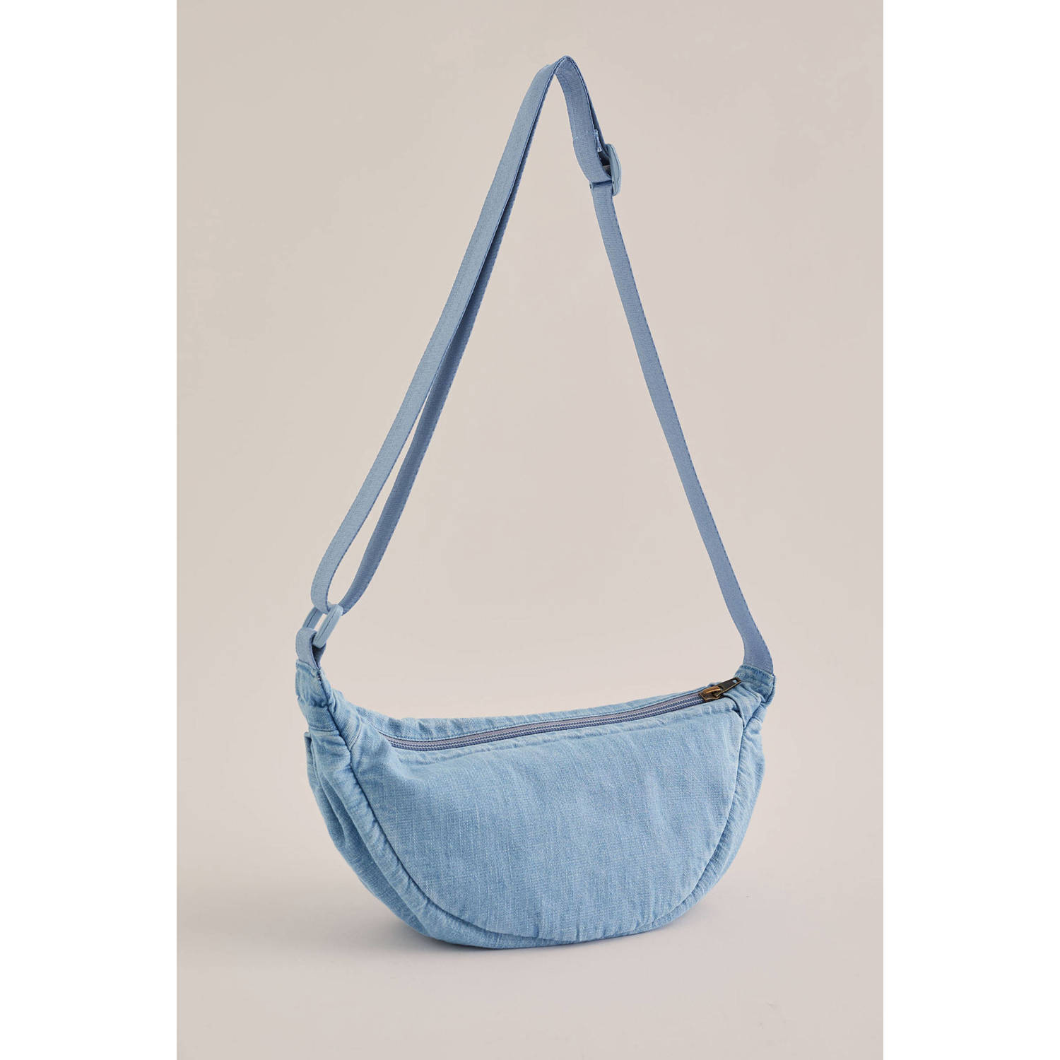 WE Fashion denim crossbody light blue denim