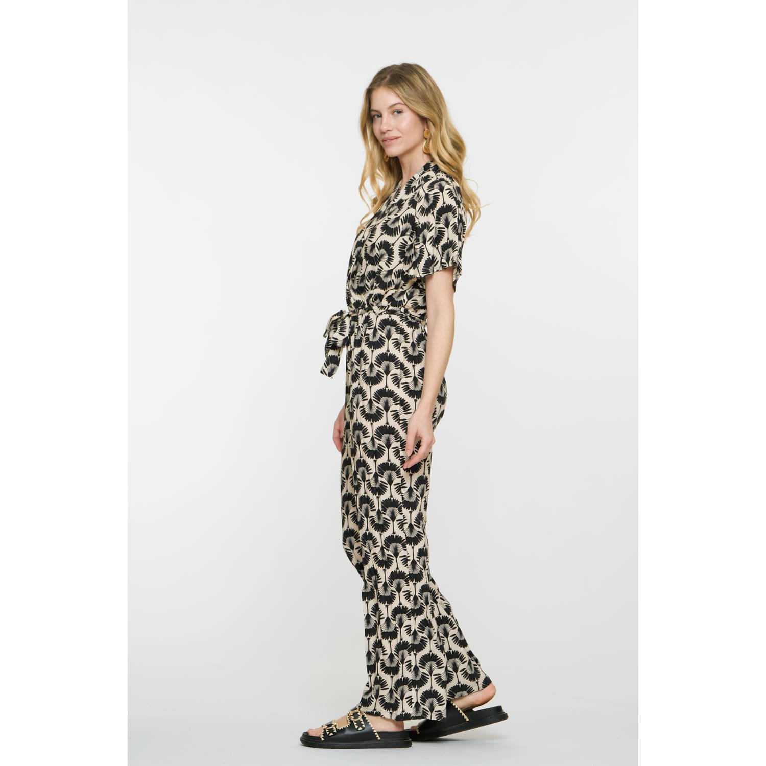 Geisha rechtvallend jumpsuit zwart