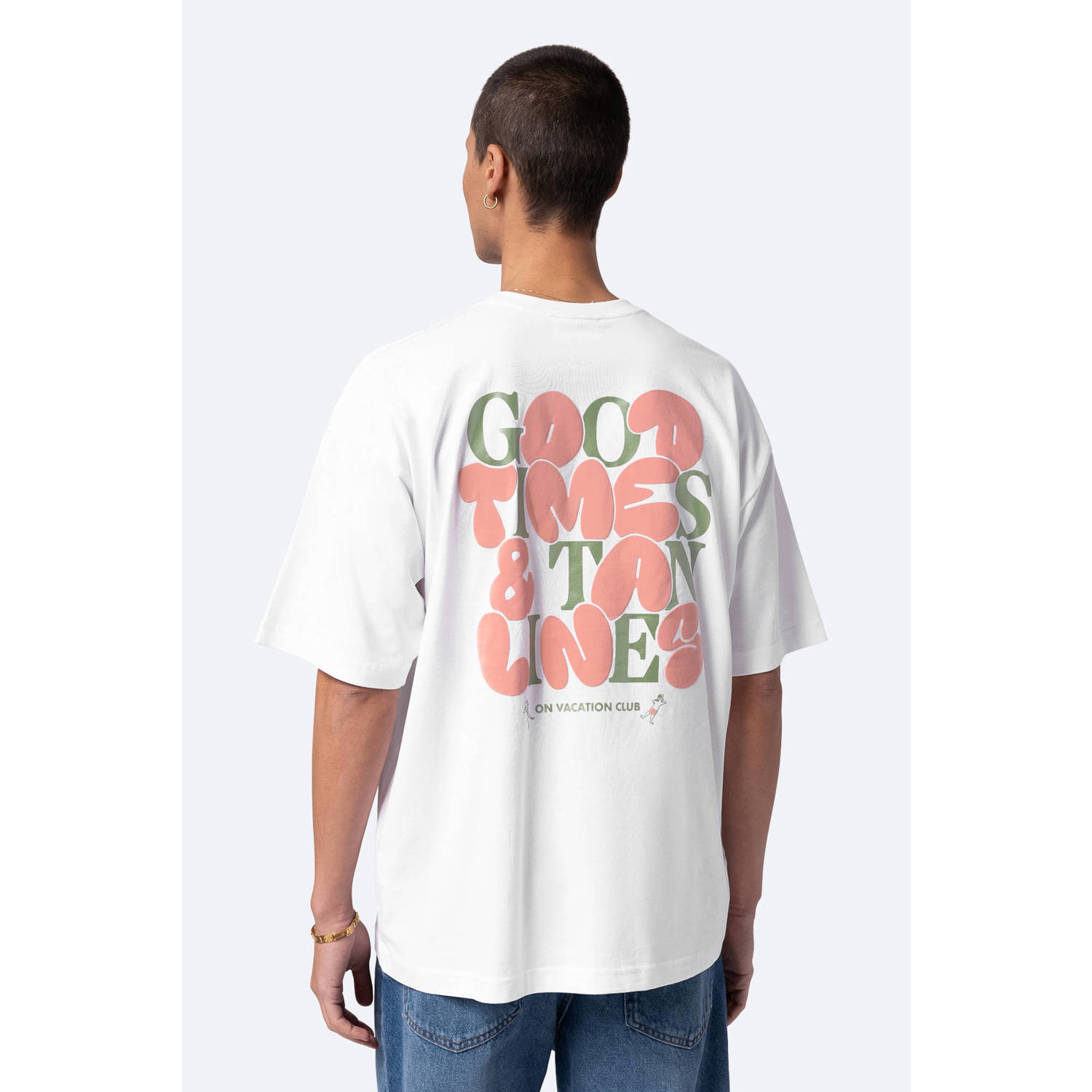 On Vacation Club T-shirt wit