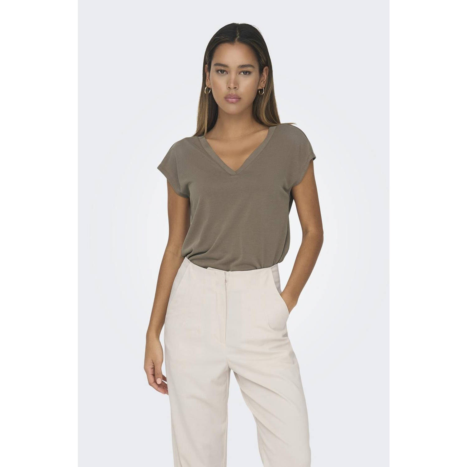 Only Shirt met V-hals ONLFREE S S MODAL V-NEC TOP BOX JRS NOOS