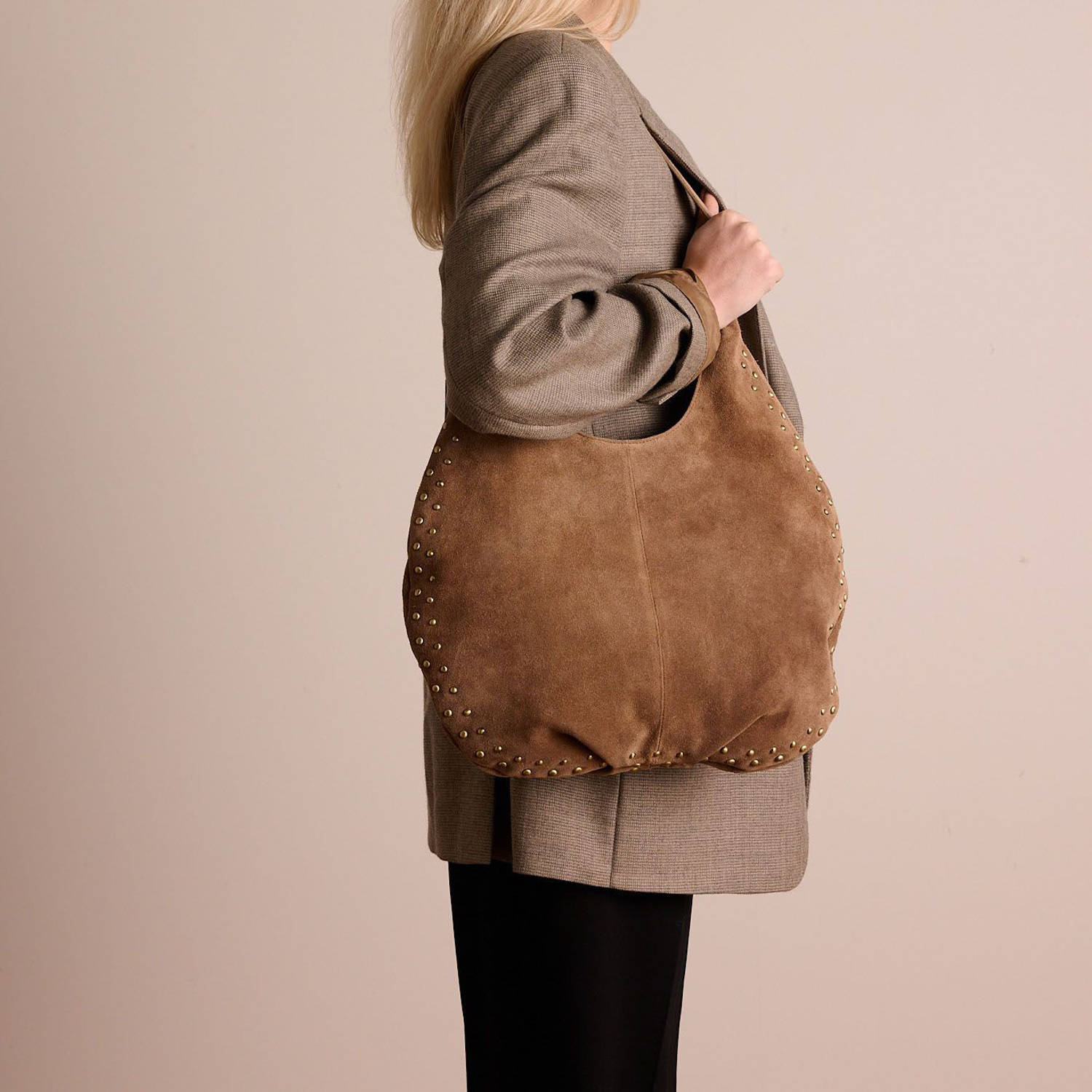 Manfield suede schoudertas met studs bruin