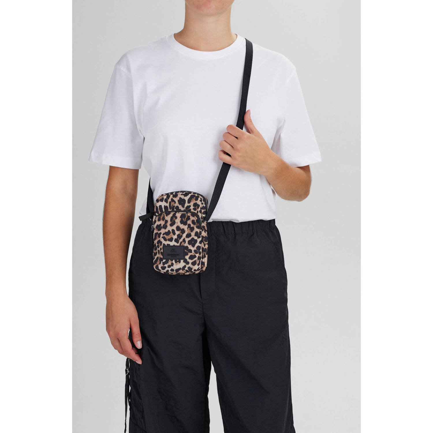 Markberg mini crossbody tas met panterprint ReachMBG bruin