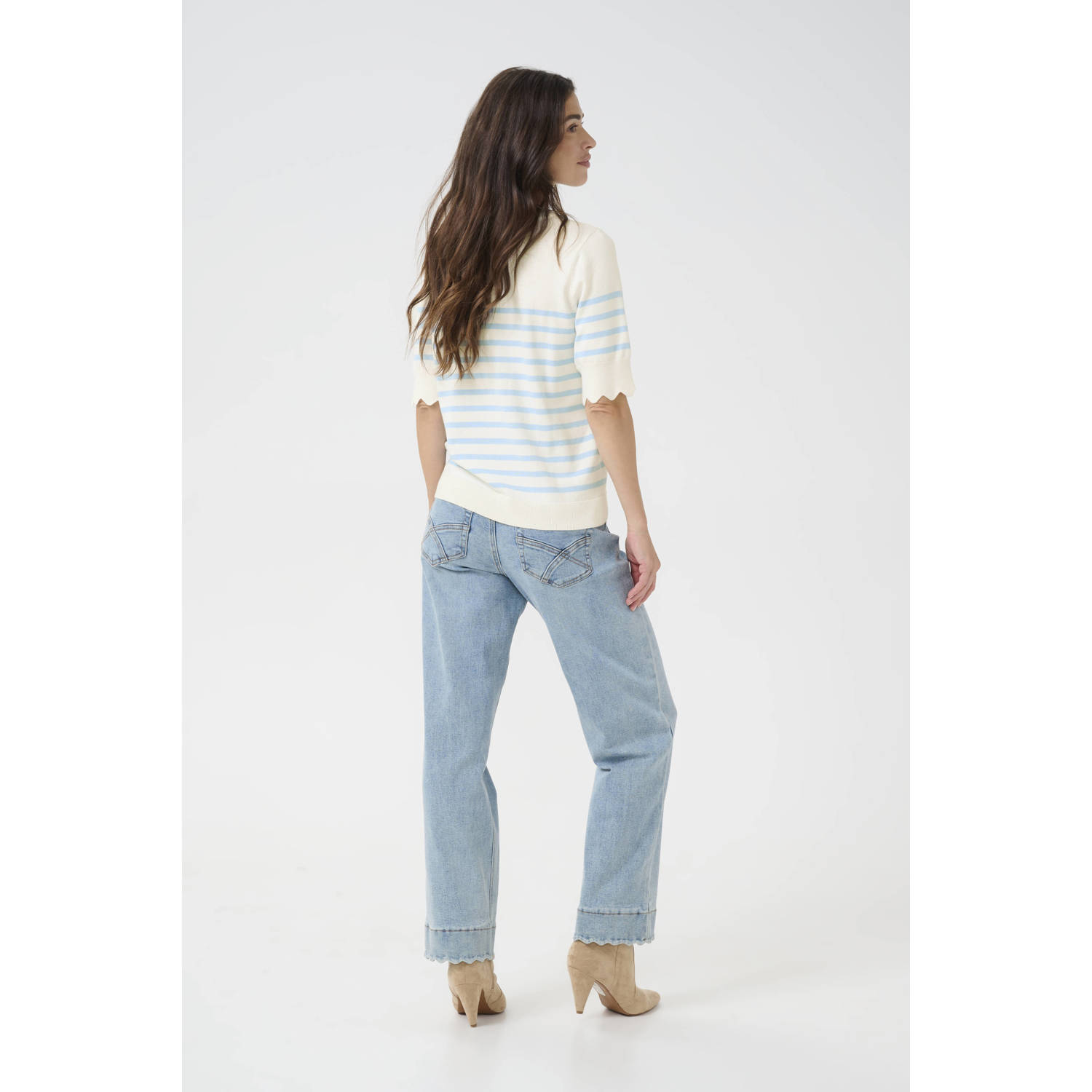 Cream top ecru