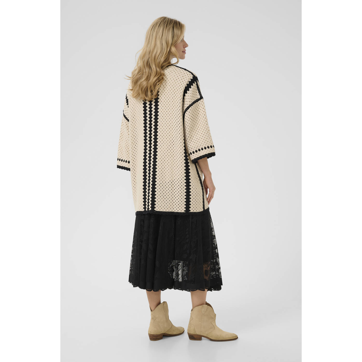 Cream vest ecru crochet
