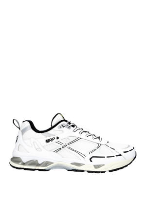   sneakers wit
