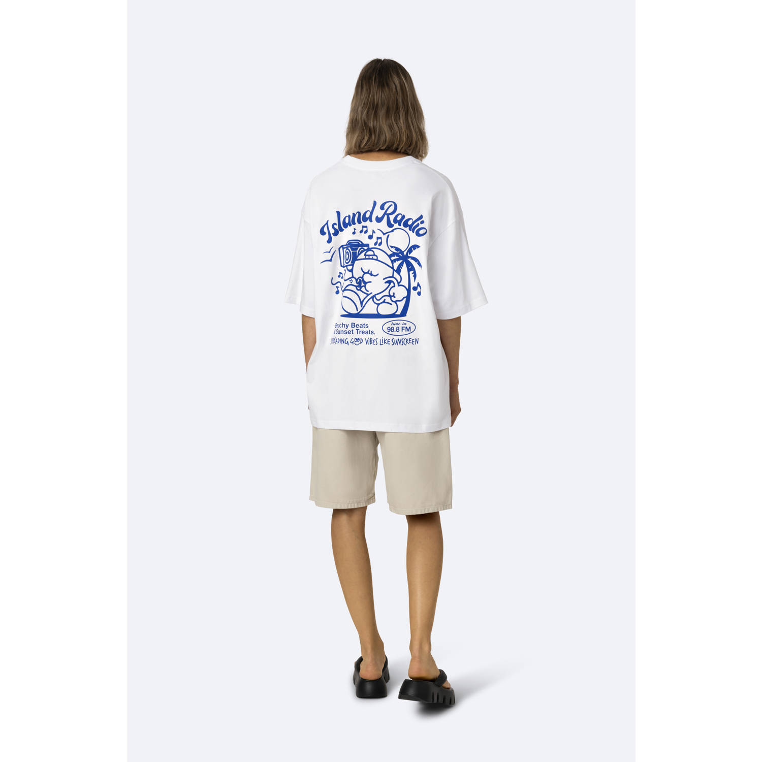 On Vacation Club T-shirt wit