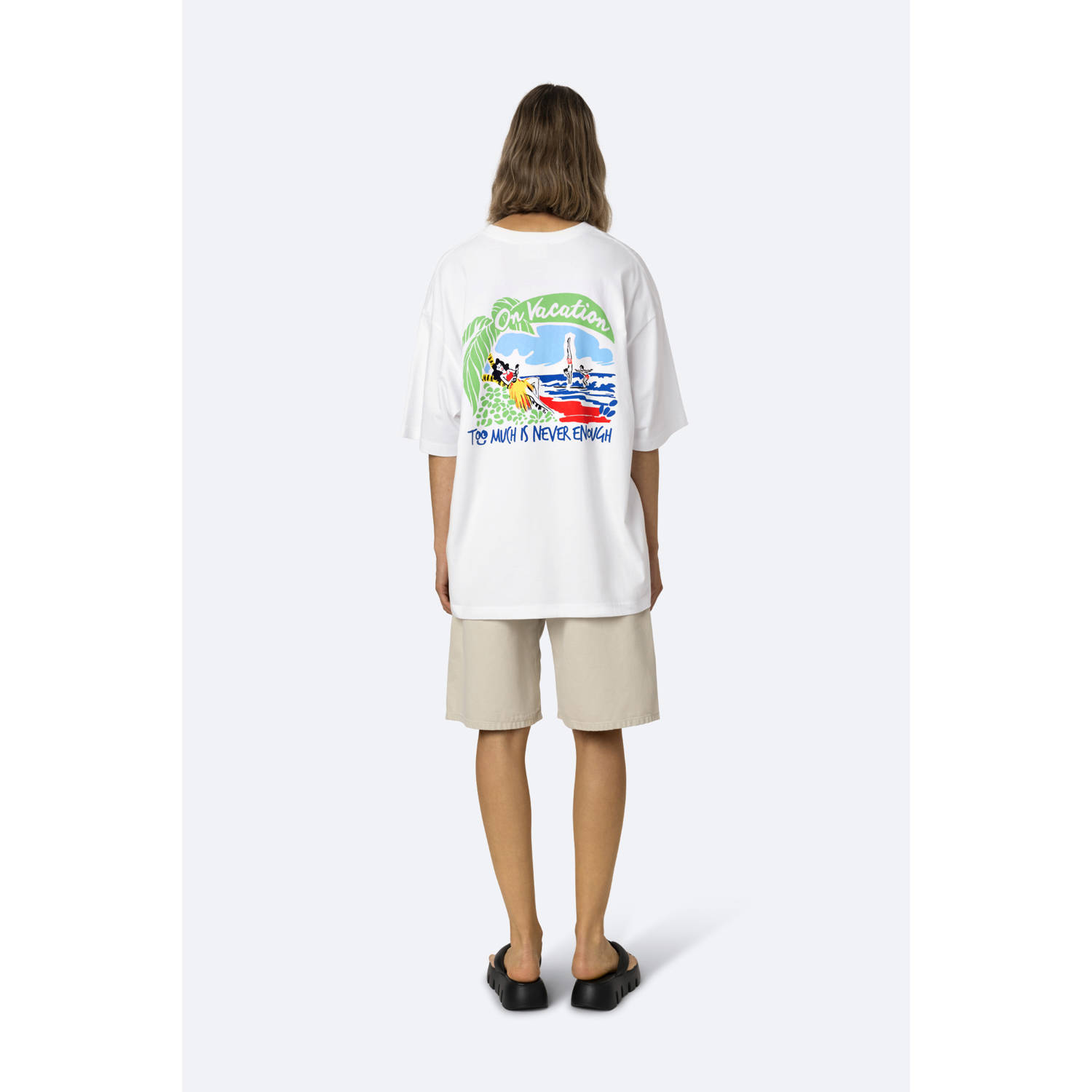 On Vacation Club T-shirt wit
