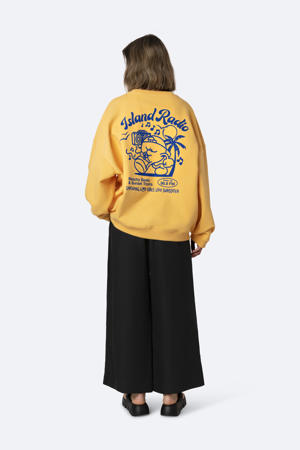 sweater oker