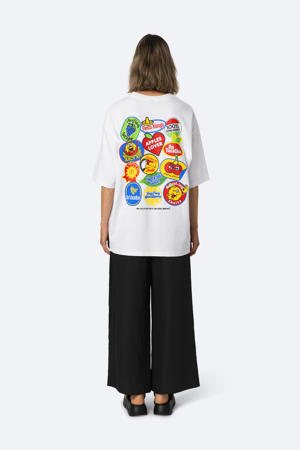 T-shirt wit