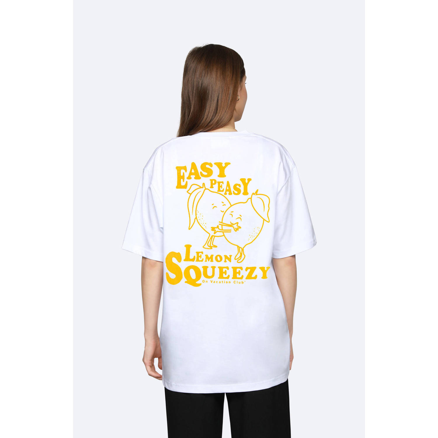 On Vacation Club T-shirt wit