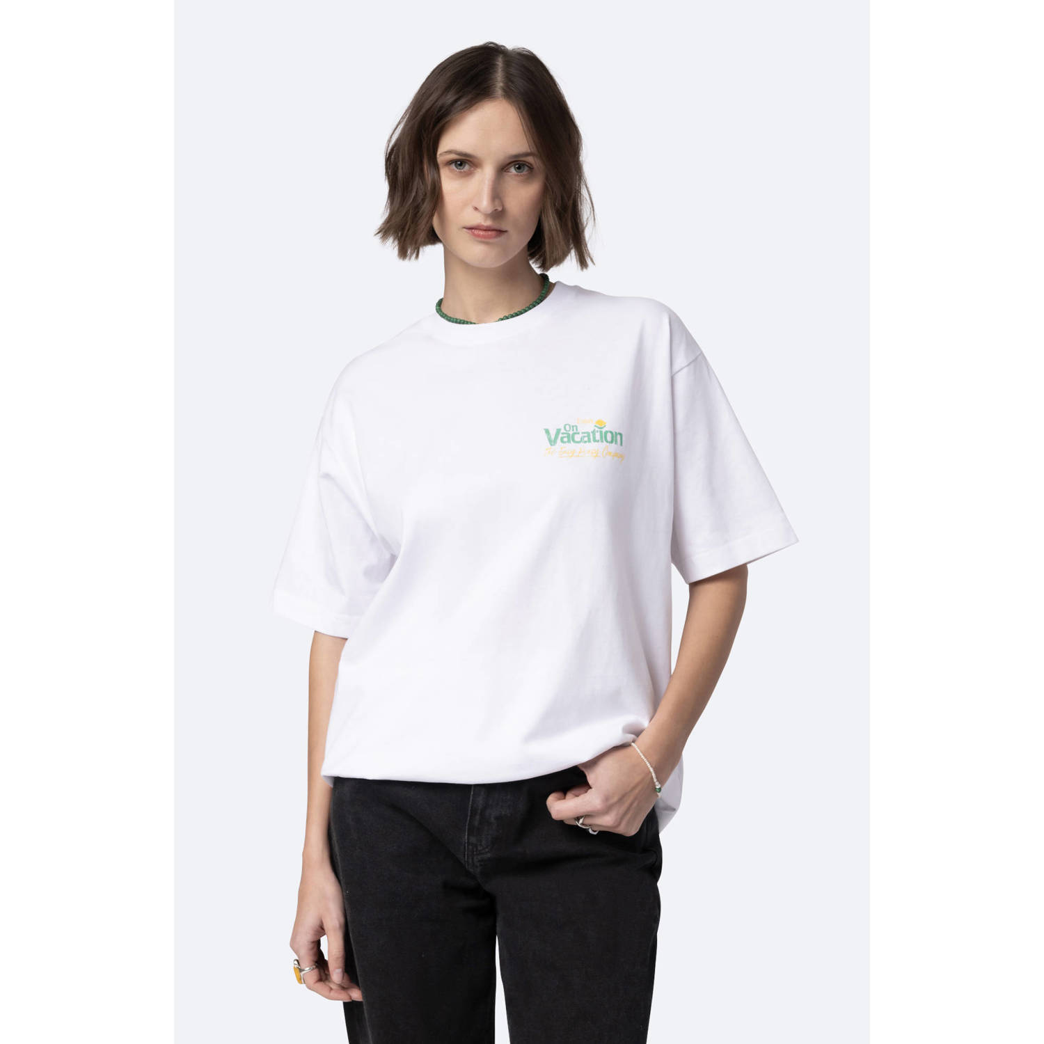 On Vacation Club T-shirt wit