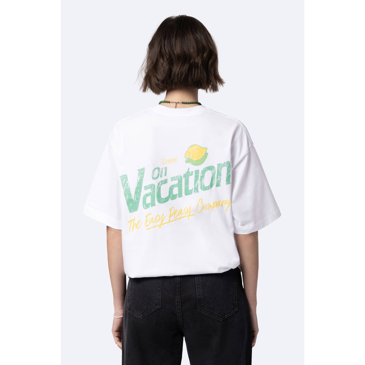 On Vacation Club T-shirt wit