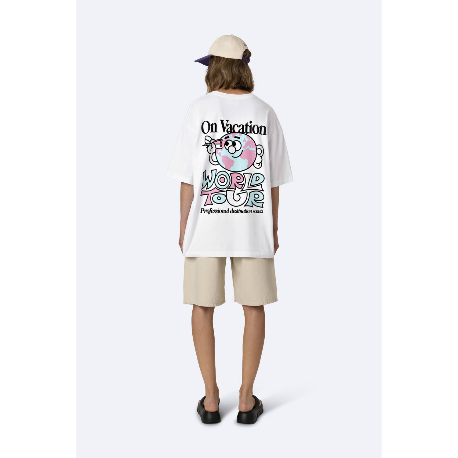 On Vacation Club T-shirt wit