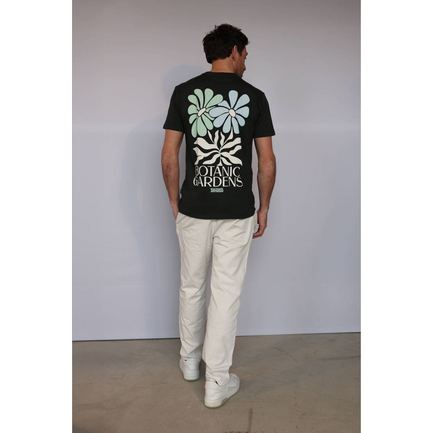 Kultivate T-shirt zwart