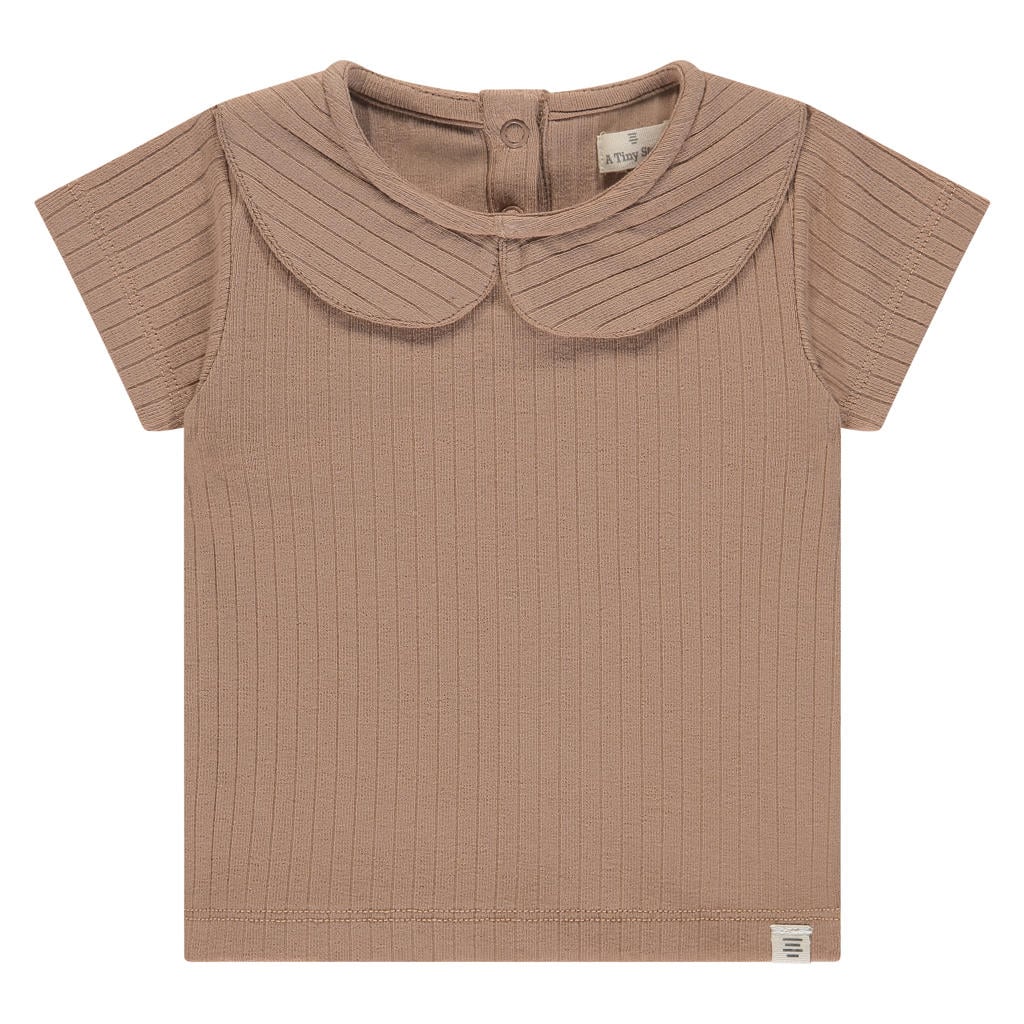 Roze meisjes A Tiny Story T-shirt van stretchkatoen met effen, korte mouwen, peter pan-kraag en drukknoopsluiting