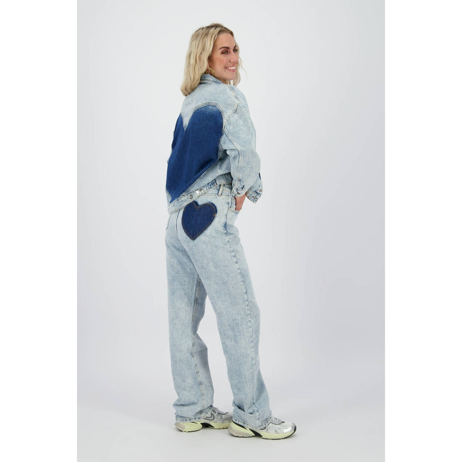 Raizzed regular waist wide leg jeans Savanna Heart light blue denim