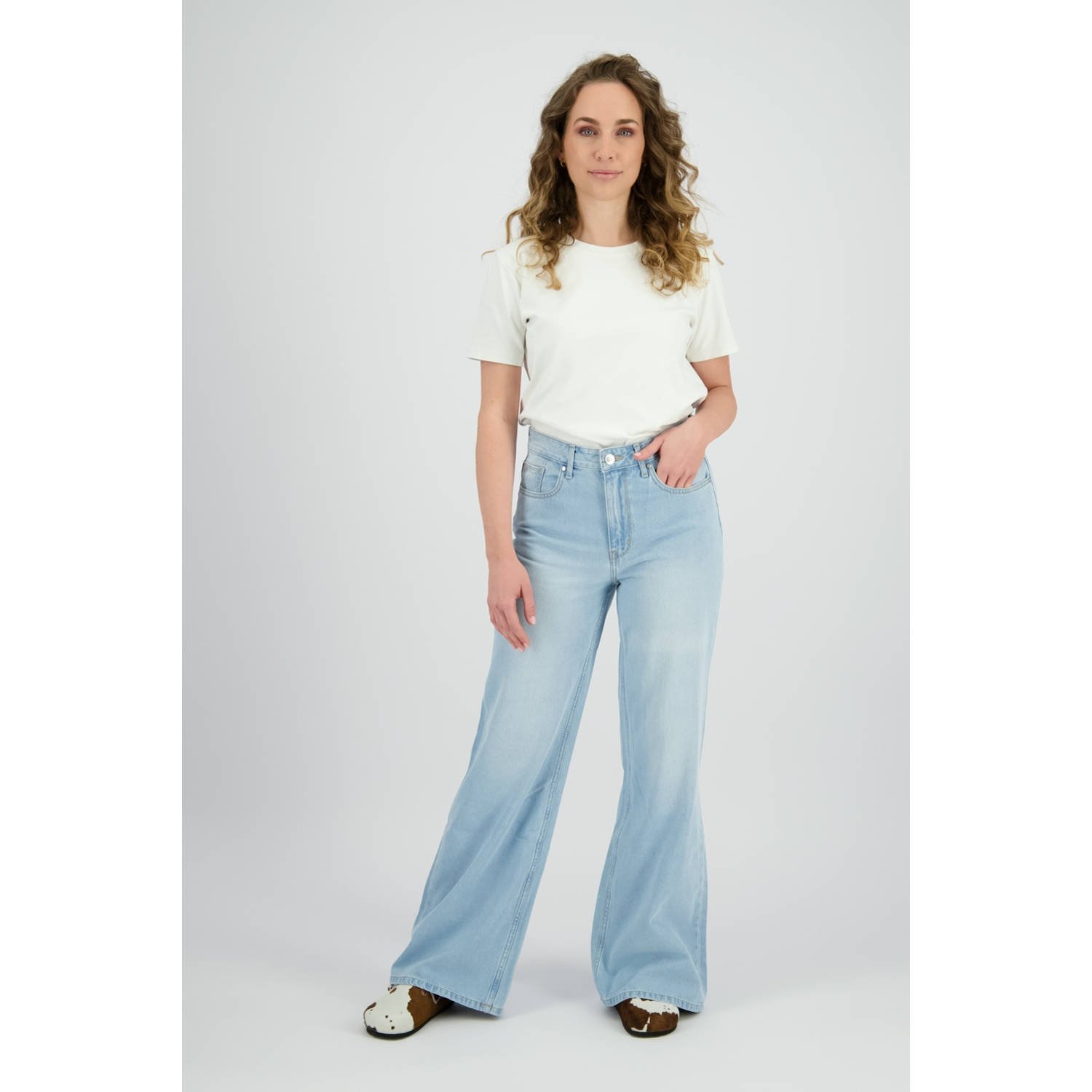 Raizzed regular waist wide leg jeans Sky light blue denim